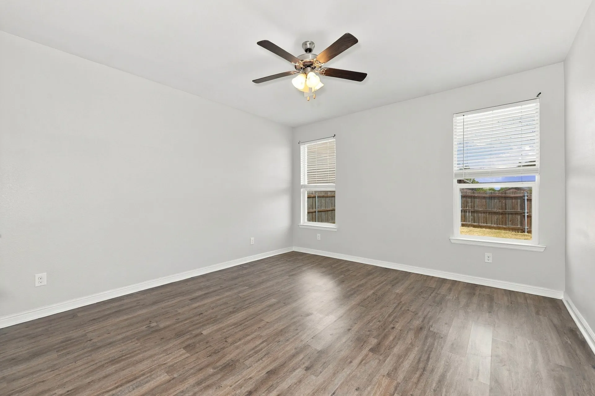 Single Family Residence For Rent in Ellis County , 2614 Lavender Lane, Glenn Heights, Texas 75154, 4 Bedroom, 2 Bathroom, 2 Garage spaces, 2,032 Sqft, built in 2019, mls#21392666, Real Estate Agent in Glenn Heights, Homes For Rent in Ellis county, Homes For Rent in Glenn Heights, Realtor in Glenn Heights Texas, Real Estate Brokerage Independent Realty Texas, Luminita Cordes Realtor
