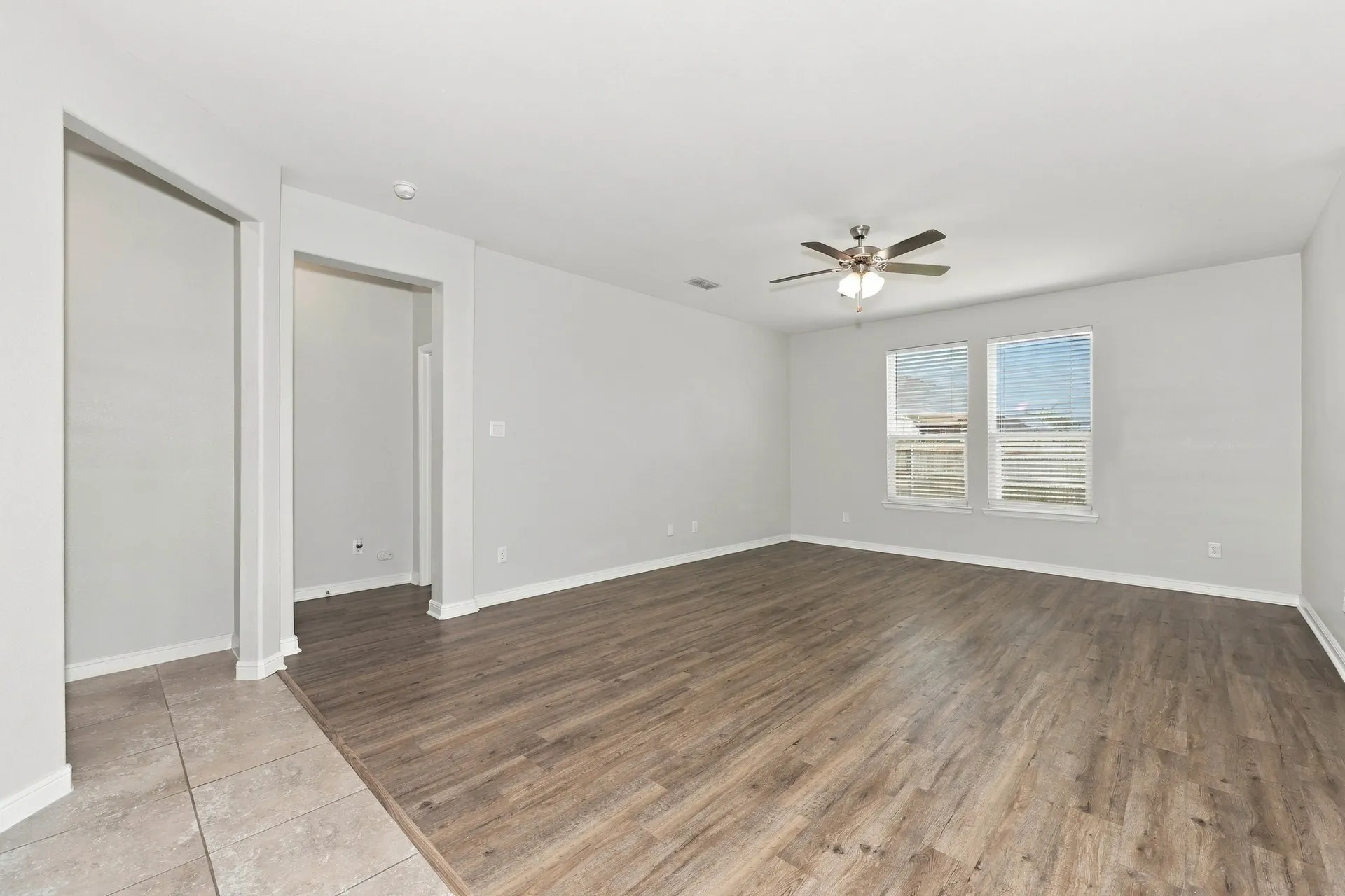 Single Family Residence For Rent in Ellis County , 2614 Lavender Lane, Glenn Heights, Texas 75154, 4 Bedroom, 2 Bathroom, 2 Garage spaces, 2,032 Sqft, built in 2019, mls#21392666, Real Estate Agent in Glenn Heights, Homes For Rent in Ellis county, Homes For Rent in Glenn Heights, Realtor in Glenn Heights Texas, Real Estate Brokerage Independent Realty Texas, Luminita Cordes Realtor