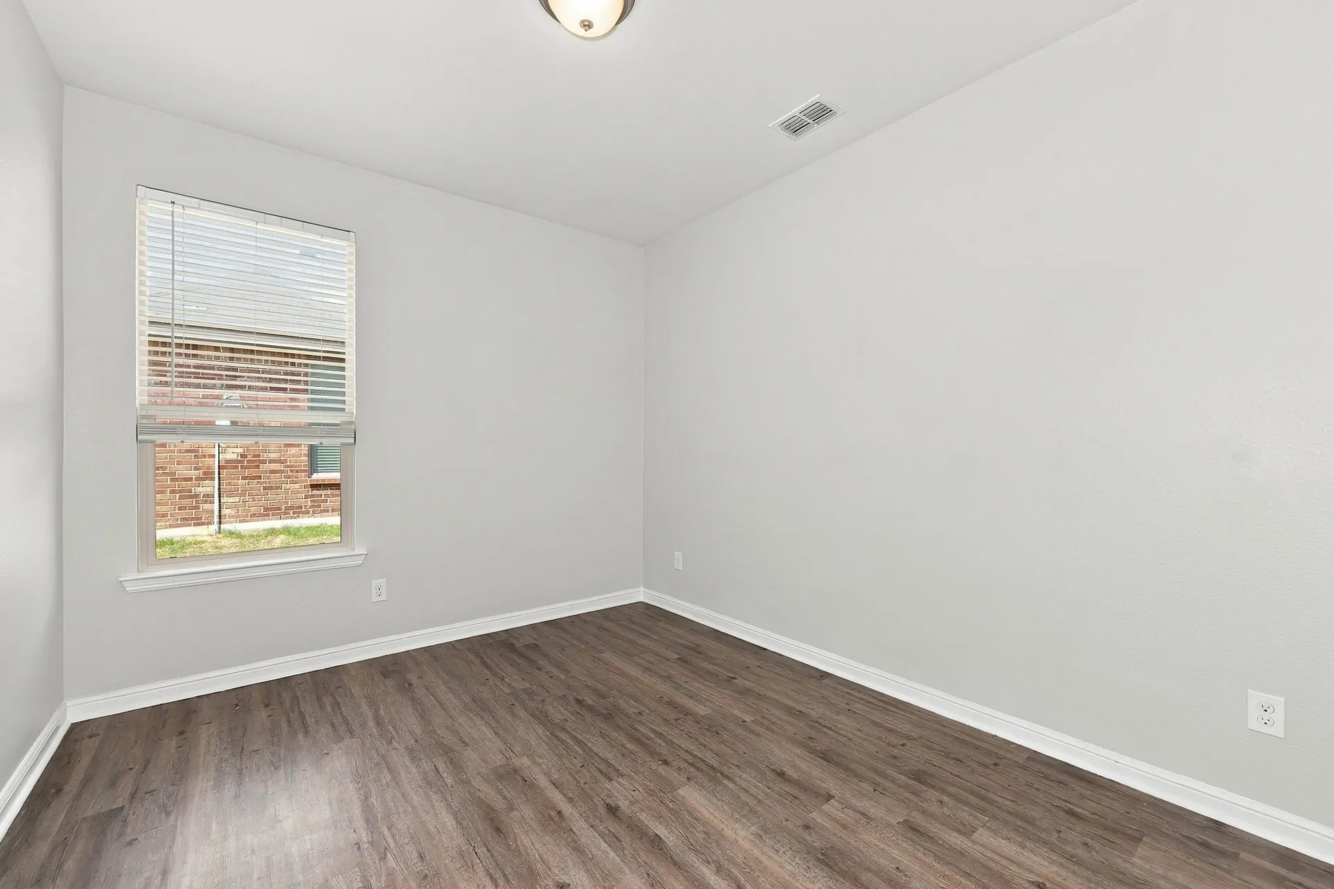 Single Family Residence For Rent in Ellis County , 2614 Lavender Lane, Glenn Heights, Texas 75154, 4 Bedroom, 2 Bathroom, 2 Garage spaces, 2,032 Sqft, built in 2019, mls#21392666, Real Estate Agent in Glenn Heights, Homes For Rent in Ellis county, Homes For Rent in Glenn Heights, Realtor in Glenn Heights Texas, Real Estate Brokerage Independent Realty Texas, Luminita Cordes Realtor