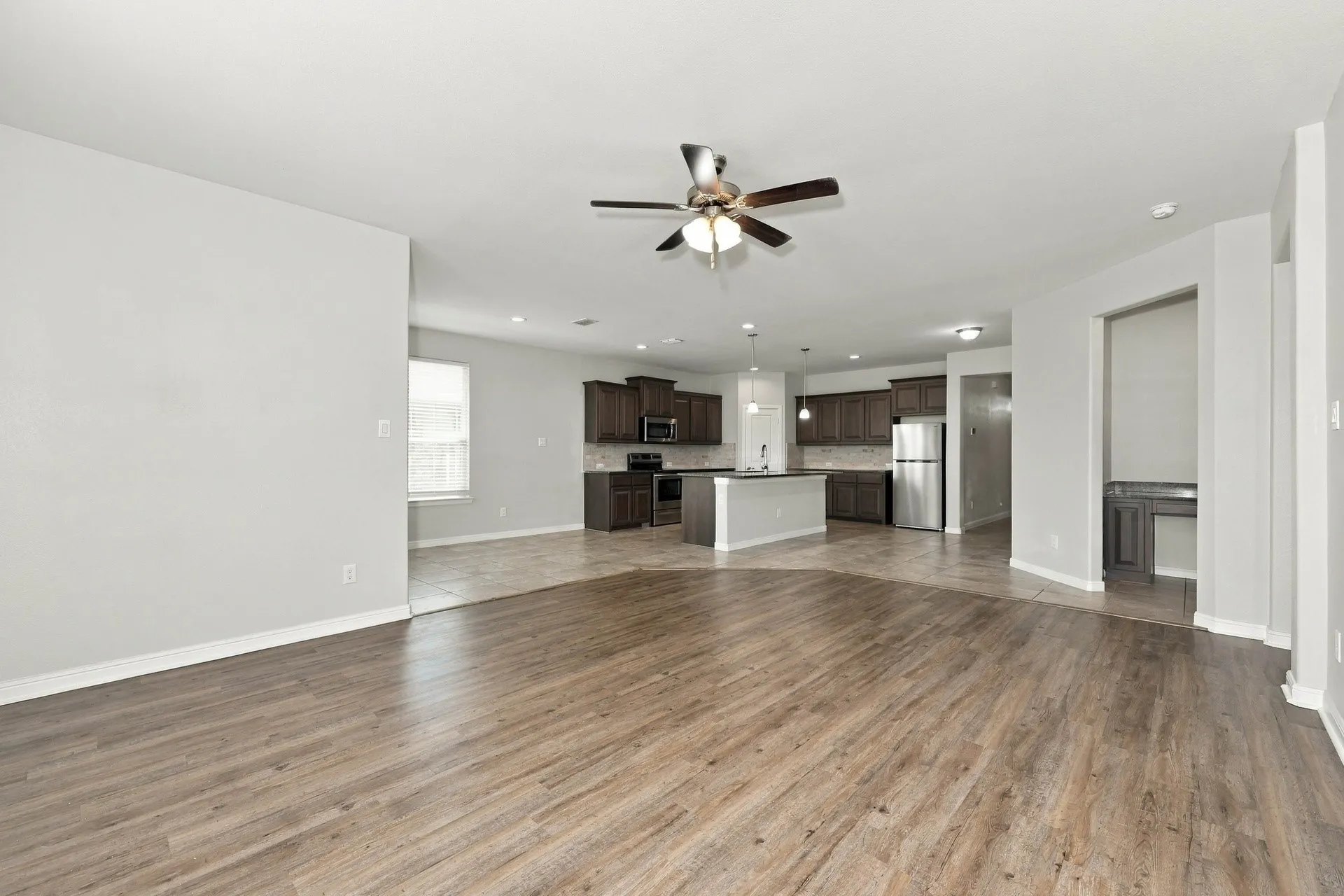 Single Family Residence For Rent in Ellis County , 2614 Lavender Lane, Glenn Heights, Texas 75154, 4 Bedroom, 2 Bathroom, 2 Garage spaces, 2,032 Sqft, built in 2019, mls#21392666, Real Estate Agent in Glenn Heights, Homes For Rent in Ellis county, Homes For Rent in Glenn Heights, Realtor in Glenn Heights Texas, Real Estate Brokerage Independent Realty Texas, Luminita Cordes Realtor