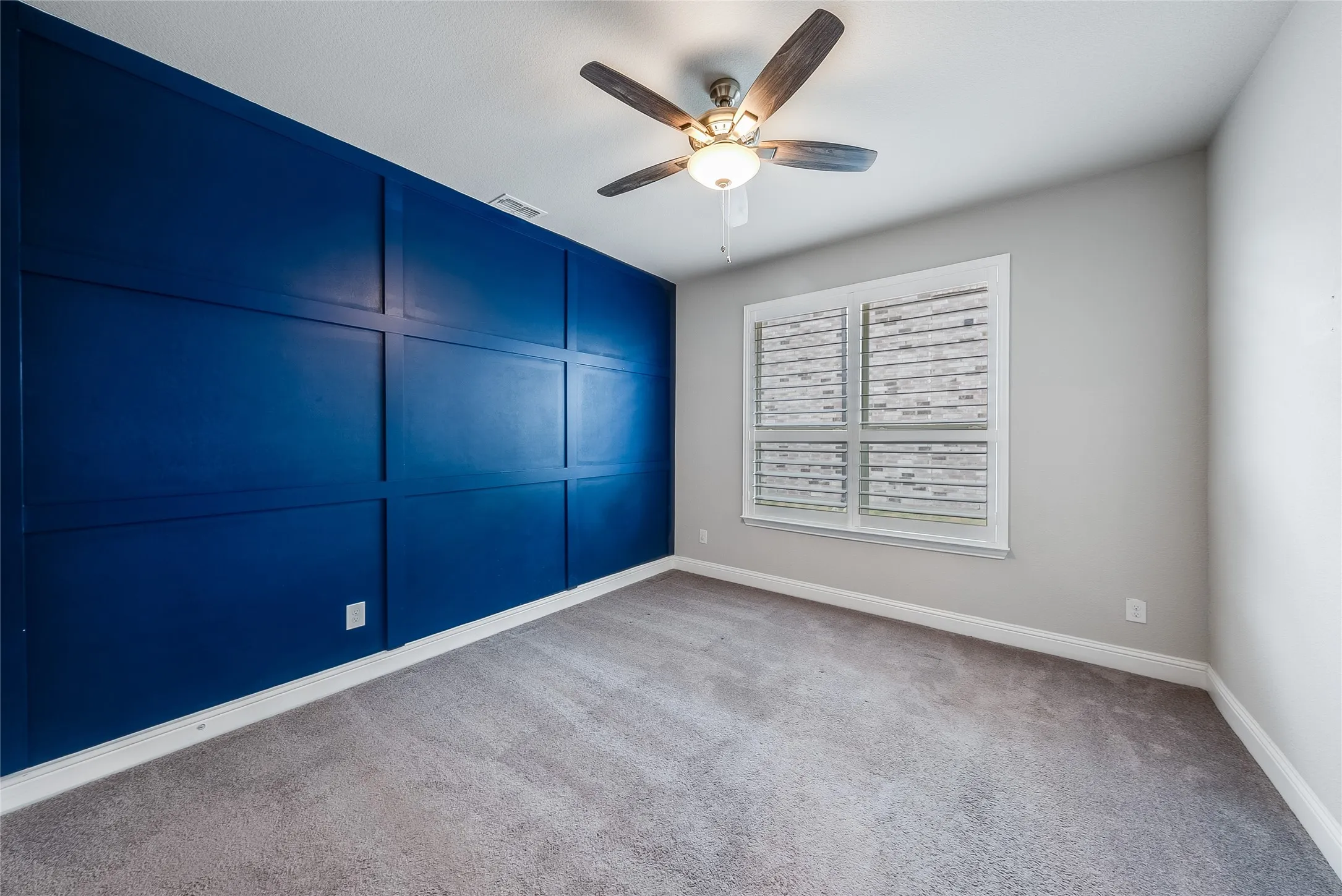 Single Family Residence For Sale in Denton County , 2800 Lakeside Drive, Aubrey, Texas 76227, 4 Bedroom, 2 Bathroom, 2 Garage spaces, 1,953 Sqft, built in 2019, mls#21390702, Real Estate Agent in Aubrey, Homes For Sale in Denton county, Homes For Sale in Aubrey, Realtor in Aubrey Texas, Real Estate Brokerage Independent Realty Texas, Luminita Cordes Realtor