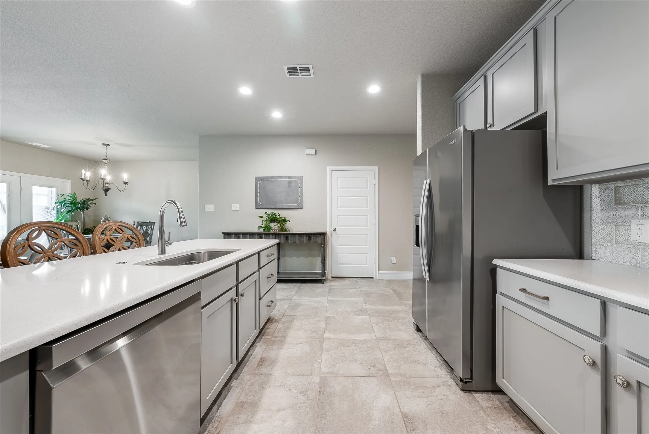 Single Family Residence For Sale in Denton County , 2800 Lakeside Drive, Aubrey, Texas 76227, 4 Bedroom, 2 Bathroom, 2 Garage spaces, 1,953 Sqft, built in 2019, mls#21390702, Real Estate Agent in Aubrey, Homes For Sale in Denton county, Homes For Sale in Aubrey, Realtor in Aubrey Texas, Real Estate Brokerage Independent Realty Texas, Luminita Cordes Realtor