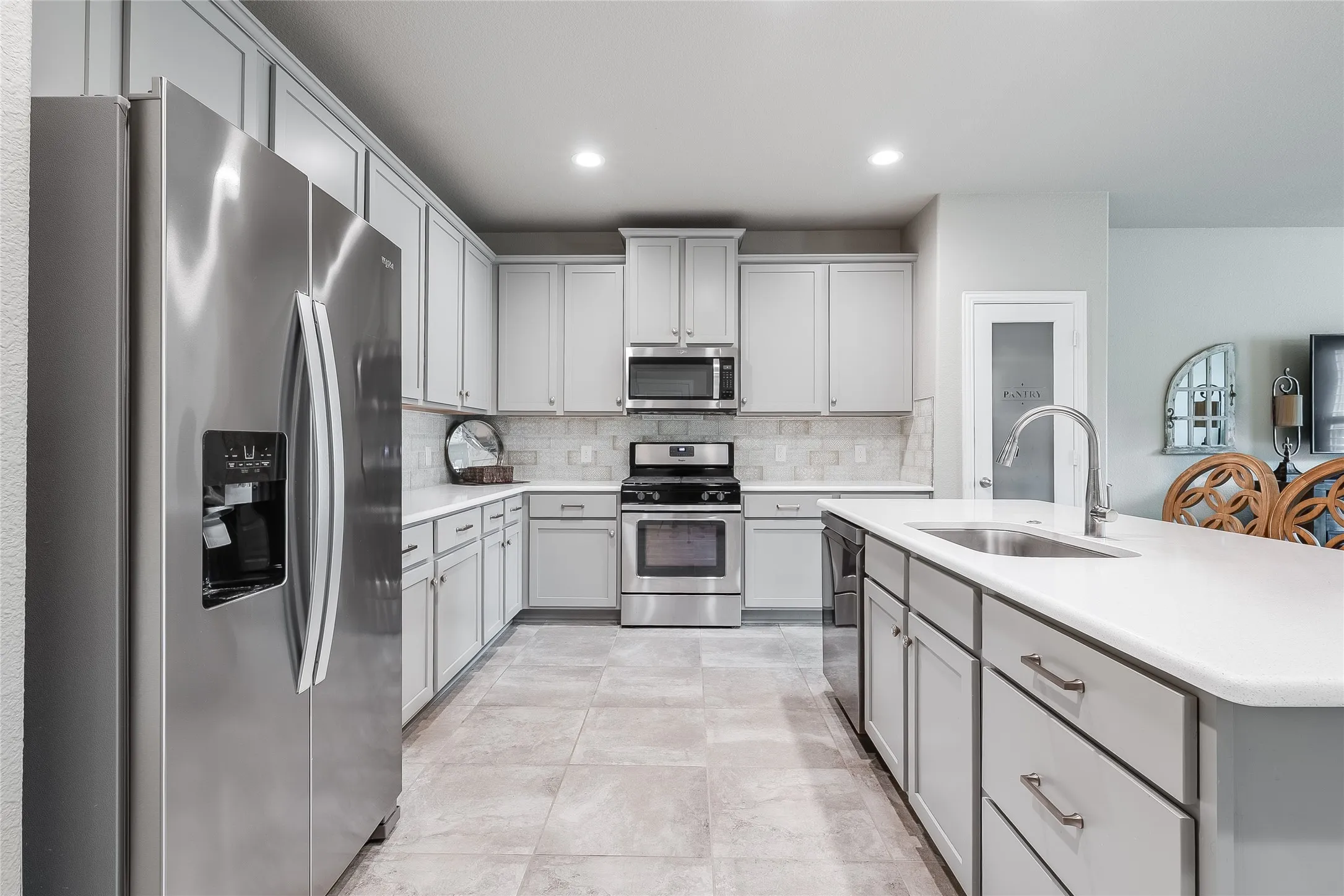 Single Family Residence For Sale in Denton County , 2800 Lakeside Drive, Aubrey, Texas 76227, 4 Bedroom, 2 Bathroom, 2 Garage spaces, 1,953 Sqft, built in 2019, mls#21390702, Real Estate Agent in Aubrey, Homes For Sale in Denton county, Homes For Sale in Aubrey, Realtor in Aubrey Texas, Real Estate Brokerage Independent Realty Texas, Luminita Cordes Realtor