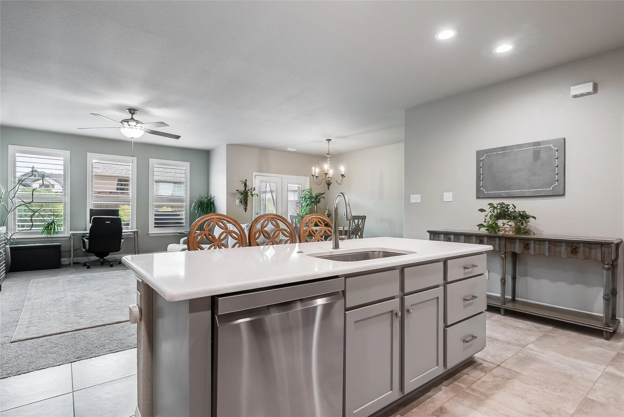 Single Family Residence For Sale in Denton County , 2800 Lakeside Drive, Aubrey, Texas 76227, 4 Bedroom, 2 Bathroom, 2 Garage spaces, 1,953 Sqft, built in 2019, mls#21390702, Real Estate Agent in Aubrey, Homes For Sale in Denton county, Homes For Sale in Aubrey, Realtor in Aubrey Texas, Real Estate Brokerage Independent Realty Texas, Luminita Cordes Realtor