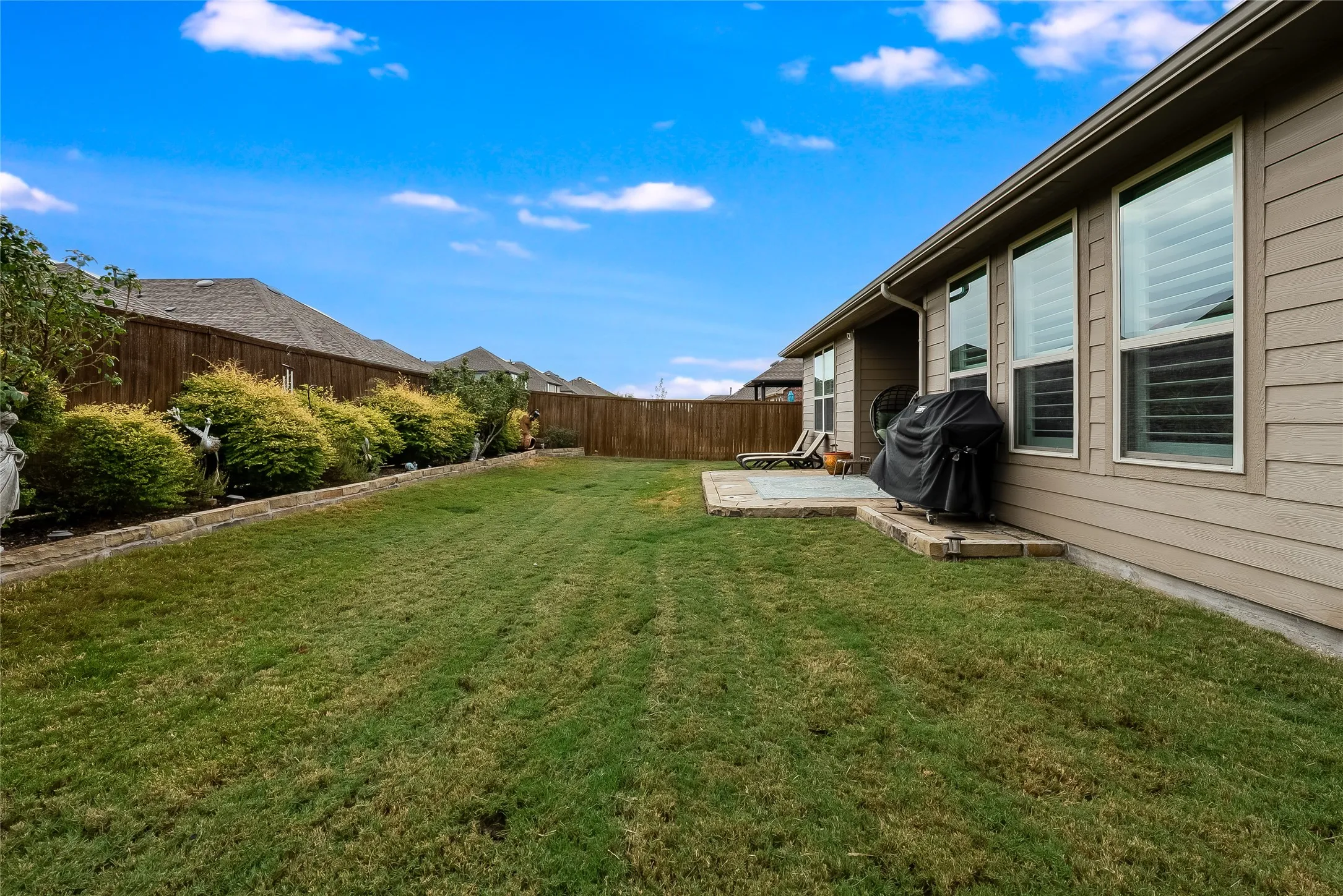 Single Family Residence For Sale in Denton County , 2800 Lakeside Drive, Aubrey, Texas 76227, 4 Bedroom, 2 Bathroom, 2 Garage spaces, 1,953 Sqft, built in 2019, mls#21390702, Real Estate Agent in Aubrey, Homes For Sale in Denton county, Homes For Sale in Aubrey, Realtor in Aubrey Texas, Real Estate Brokerage Independent Realty Texas, Luminita Cordes Realtor