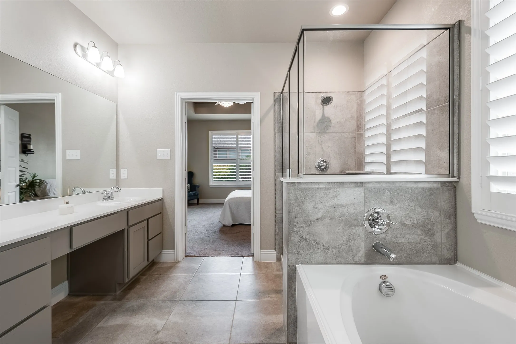 Single Family Residence For Sale in Denton County , 2800 Lakeside Drive, Aubrey, Texas 76227, 4 Bedroom, 2 Bathroom, 2 Garage spaces, 1,953 Sqft, built in 2019, mls#21390702, Real Estate Agent in Aubrey, Homes For Sale in Denton county, Homes For Sale in Aubrey, Realtor in Aubrey Texas, Real Estate Brokerage Independent Realty Texas, Luminita Cordes Realtor