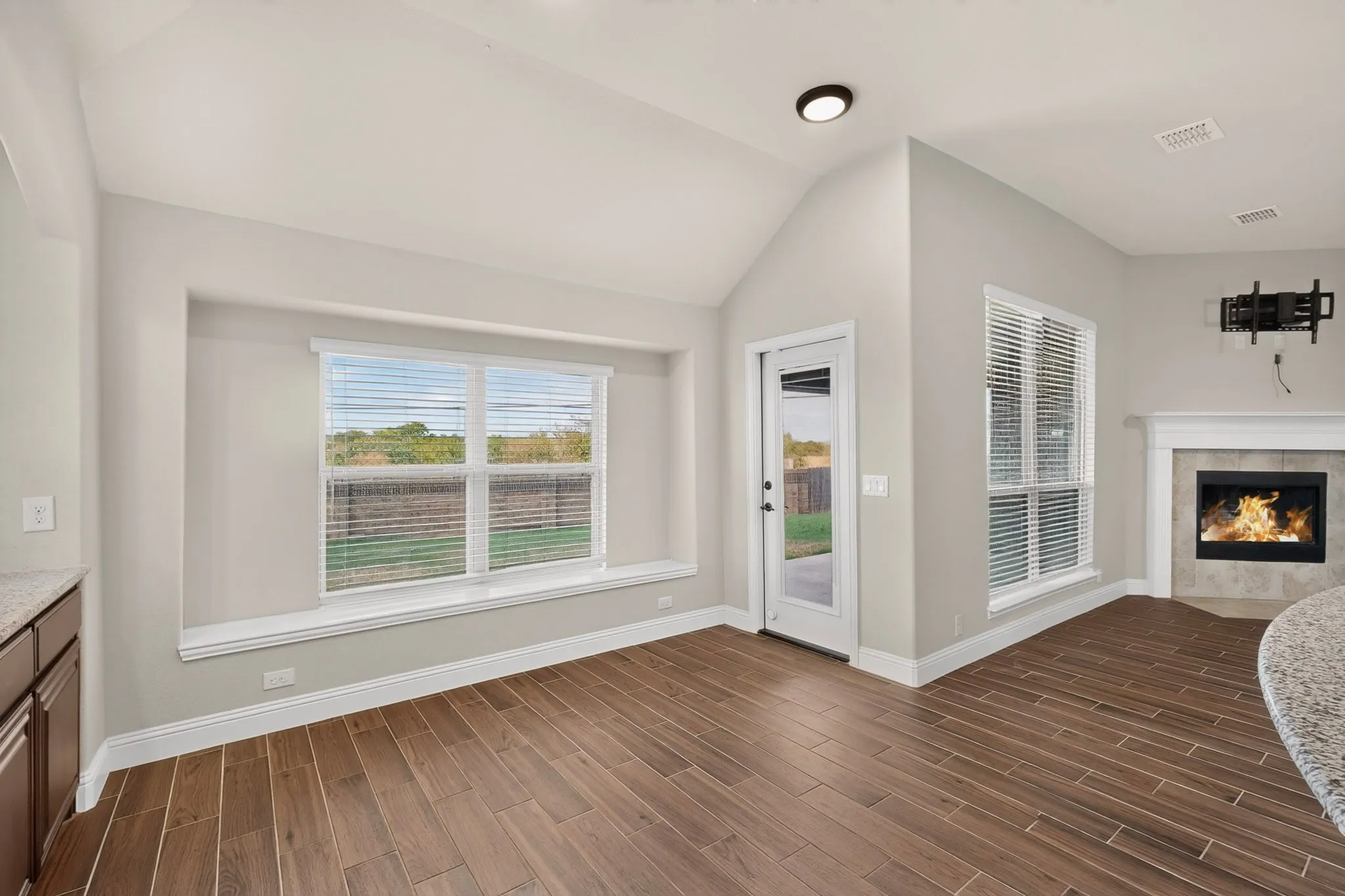 Single Family Residence For Sale in Tarrant County , 1660 Irene Drive, Crowley, Texas 76036, 3 Bedroom, 2 Bathroom, 2 Garage spaces, 2,315 Sqft, built in 2019, mls#21390063, Real Estate Agent in Crowley, Homes For Sale in Tarrant county, Homes For Sale in Crowley, Realtor in Crowley Texas, Real Estate Brokerage Independent Realty Texas, Luminita Cordes Realtor