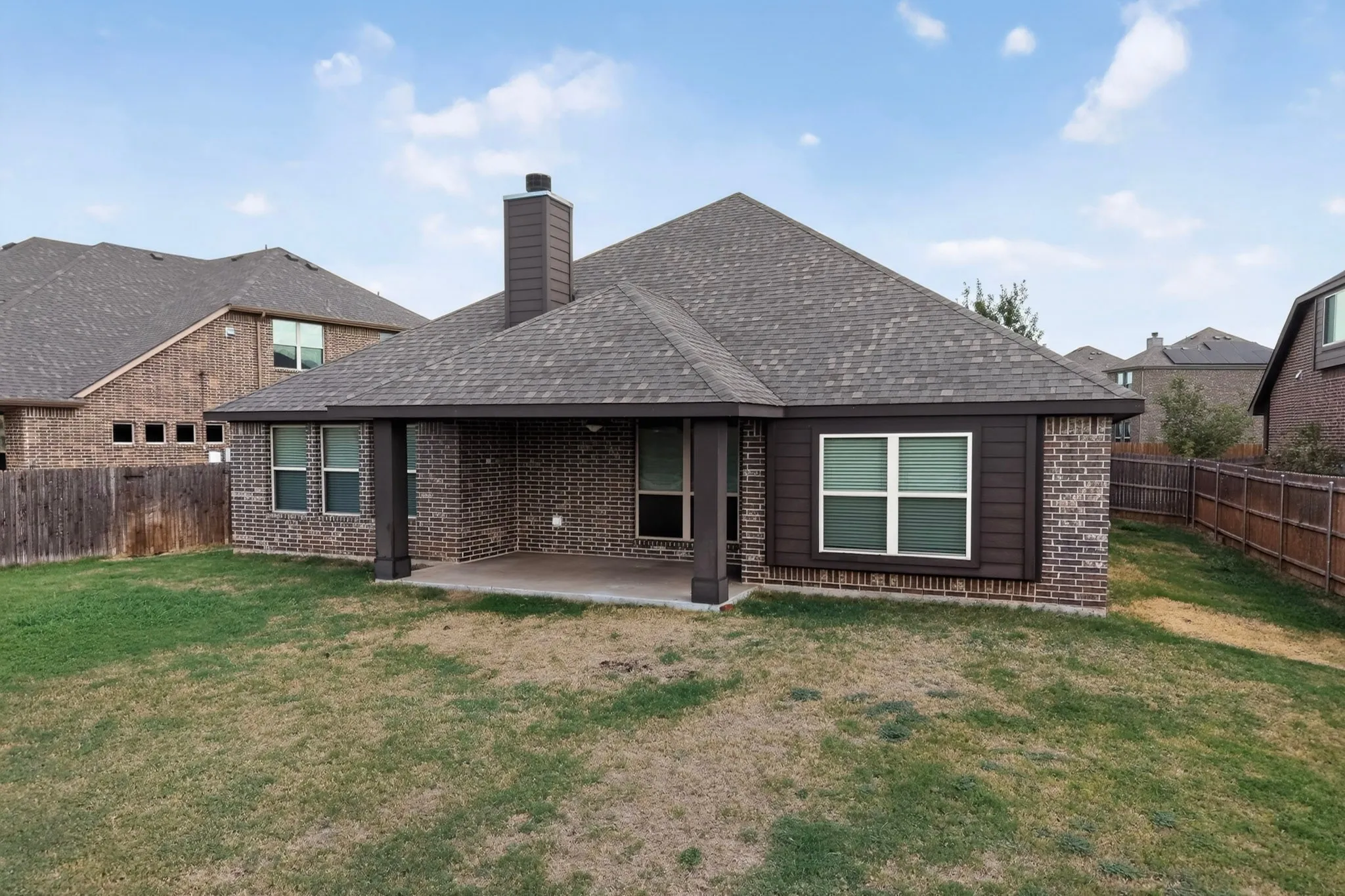 Single Family Residence For Sale in Tarrant County , 1660 Irene Drive, Crowley, Texas 76036, 3 Bedroom, 2 Bathroom, 2 Garage spaces, 2,315 Sqft, built in 2019, mls#21390063, Real Estate Agent in Crowley, Homes For Sale in Tarrant county, Homes For Sale in Crowley, Realtor in Crowley Texas, Real Estate Brokerage Independent Realty Texas, Luminita Cordes Realtor