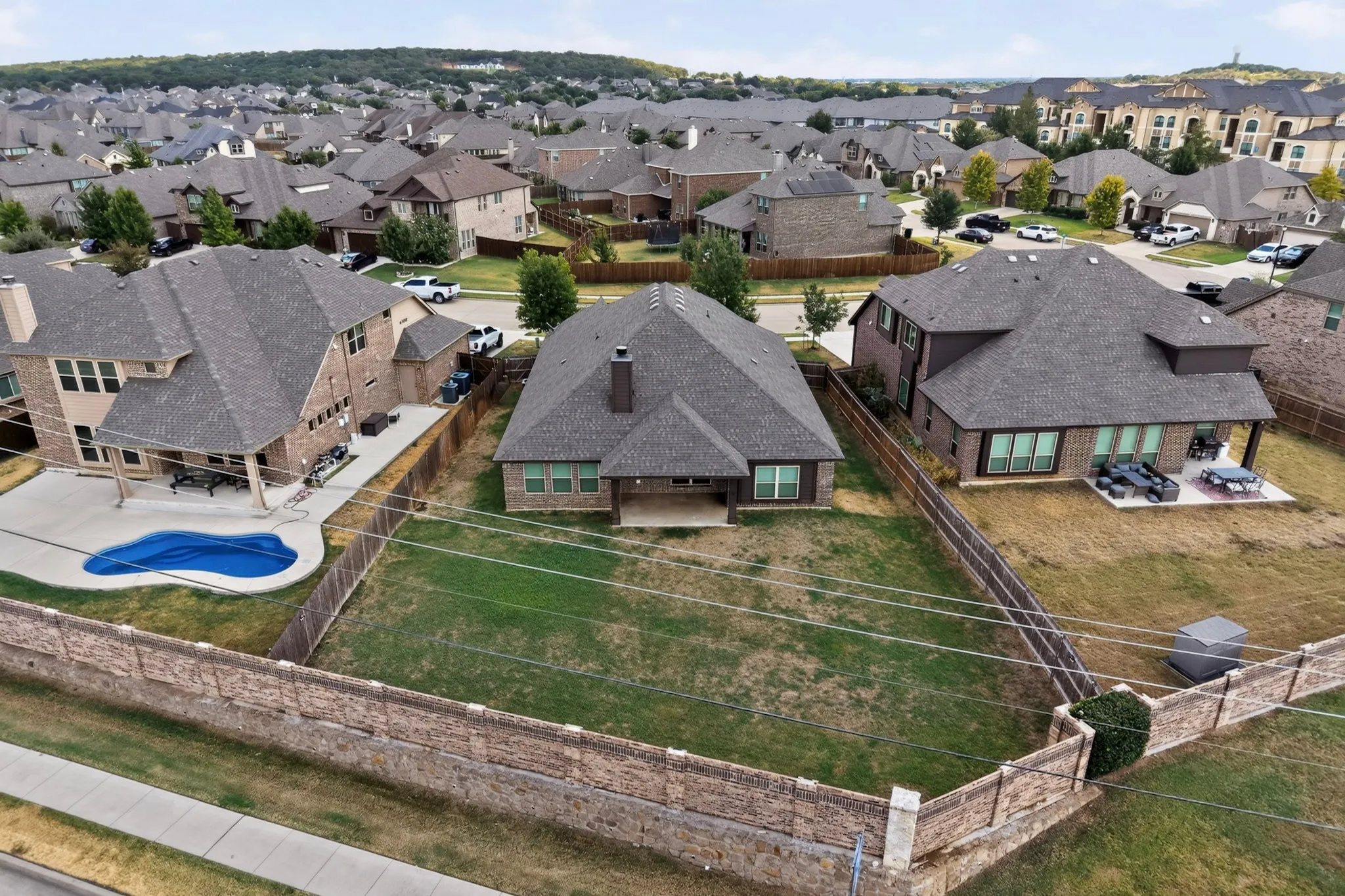 Single Family Residence For Sale in Tarrant County , 1660 Irene Drive, Crowley, Texas 76036, 3 Bedroom, 2 Bathroom, 2 Garage spaces, 2,315 Sqft, built in 2019, mls#21390063, Real Estate Agent in Crowley, Homes For Sale in Tarrant county, Homes For Sale in Crowley, Realtor in Crowley Texas, Real Estate Brokerage Independent Realty Texas, Luminita Cordes Realtor