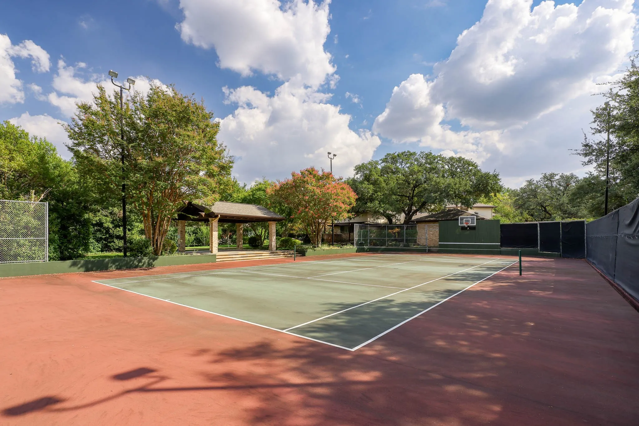 Single Family Residence For Sale in Dallas County , 11298 Russwood Circle, Dallas, Texas 75229, 5 Bedroom, 8 Bathroom, 3 Garage spaces, 7,096 Sqft, built in 1973, mls#21391530, Real Estate Agent in Dallas, Homes For Sale in Dallas county, Homes For Sale in Dallas, Realtor in Dallas Texas, Real Estate Brokerage Independent Realty Texas, Luminita Cordes Realtor