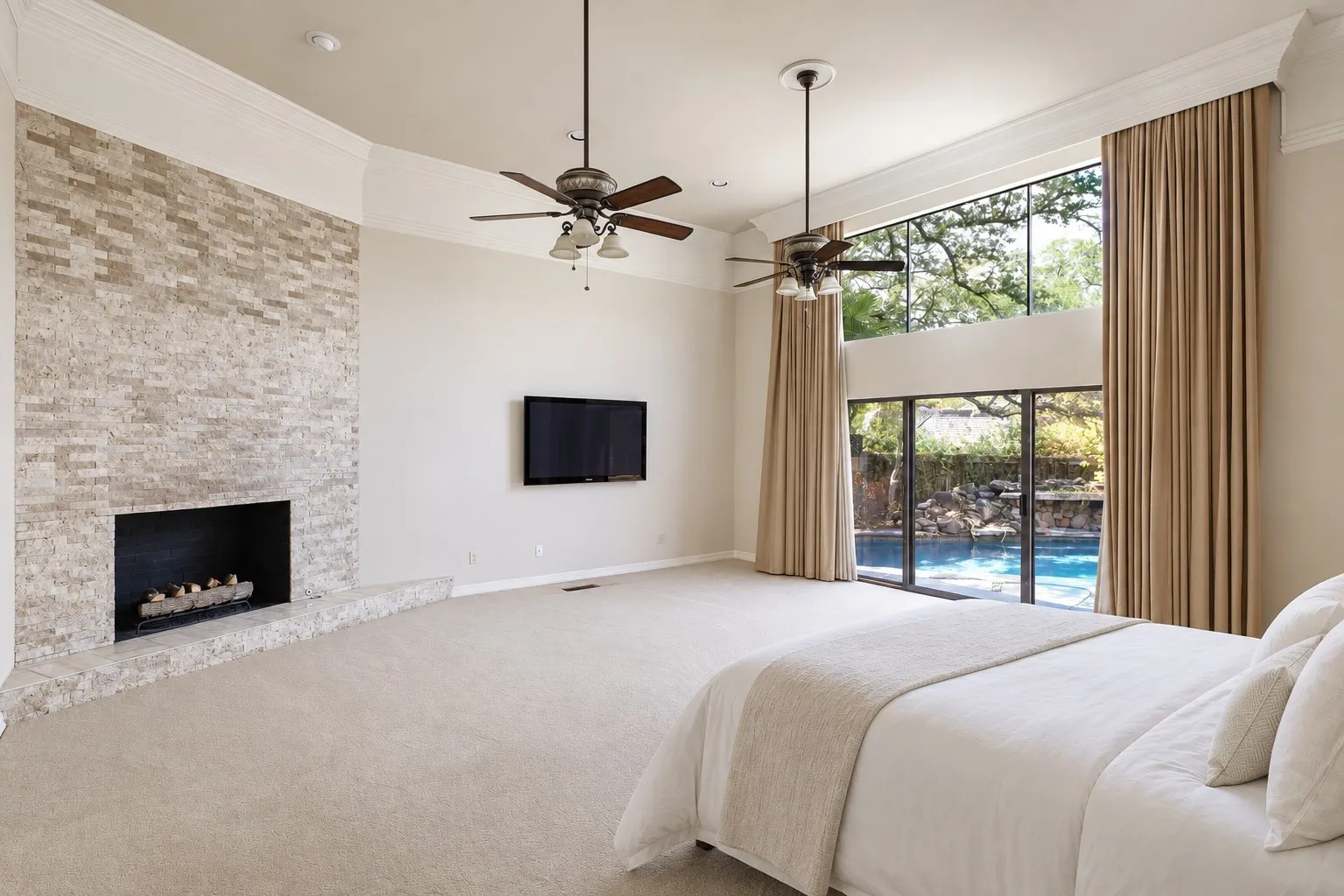 Single Family Residence For Sale in Dallas County , 11298 Russwood Circle, Dallas, Texas 75229, 5 Bedroom, 8 Bathroom, 3 Garage spaces, 7,096 Sqft, built in 1973, mls#21391530, Real Estate Agent in Dallas, Homes For Sale in Dallas county, Homes For Sale in Dallas, Realtor in Dallas Texas, Real Estate Brokerage Independent Realty Texas, Luminita Cordes Realtor