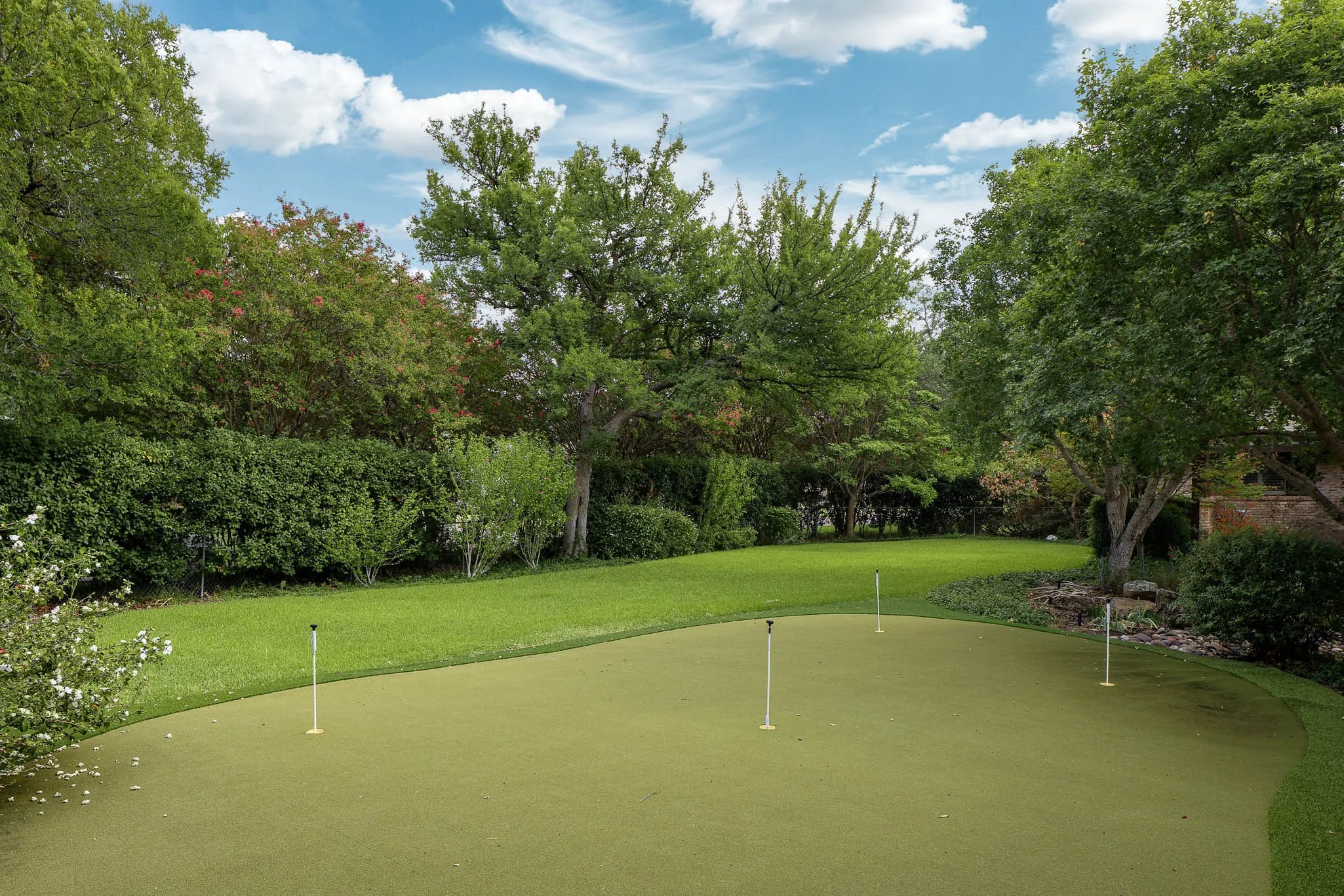 Single Family Residence For Sale in Dallas County , 11298 Russwood Circle, Dallas, Texas 75229, 5 Bedroom, 8 Bathroom, 3 Garage spaces, 7,096 Sqft, built in 1973, mls#21391530, Real Estate Agent in Dallas, Homes For Sale in Dallas county, Homes For Sale in Dallas, Realtor in Dallas Texas, Real Estate Brokerage Independent Realty Texas, Luminita Cordes Realtor
