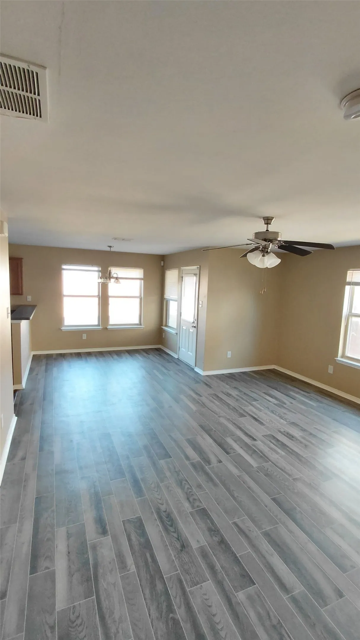 Single Family Residence For Rent in Dallas County , 9961 Rio Doso Drive, Dallas, Texas 75227, 3 Bedroom, 3 Bathroom, 2 Garage spaces, 1,496 Sqft, built in 2008, mls#21392682, Real Estate Agent in Dallas, Homes For Rent in Dallas county, Homes For Rent in Dallas, Realtor in Dallas Texas, Real Estate Brokerage Independent Realty Texas, Luminita Cordes Realtor