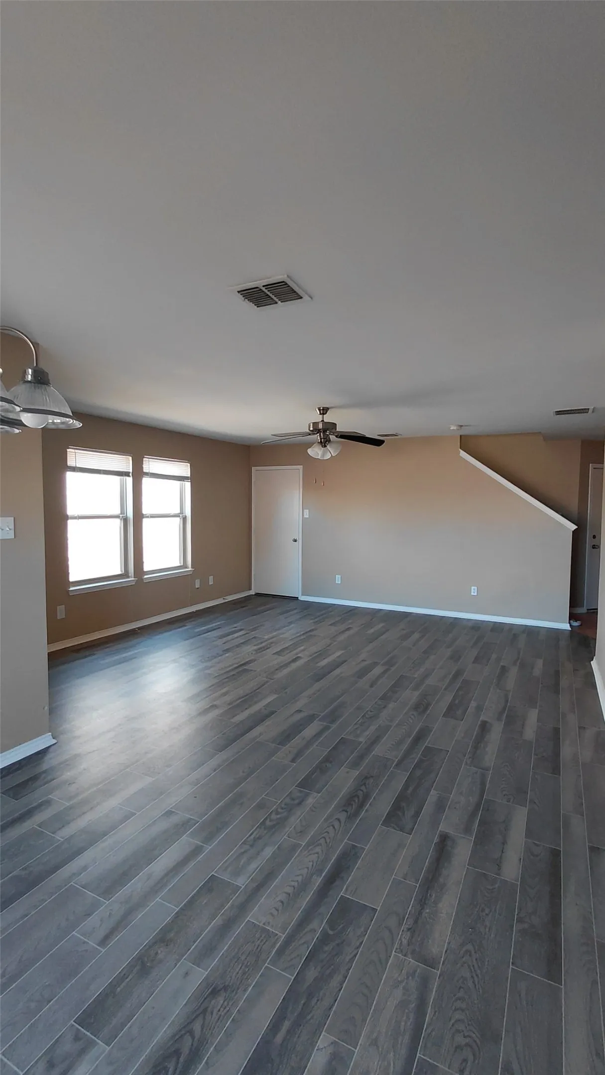 Single Family Residence For Rent in Dallas County , 9961 Rio Doso Drive, Dallas, Texas 75227, 3 Bedroom, 3 Bathroom, 2 Garage spaces, 1,496 Sqft, built in 2008, mls#21392682, Real Estate Agent in Dallas, Homes For Rent in Dallas county, Homes For Rent in Dallas, Realtor in Dallas Texas, Real Estate Brokerage Independent Realty Texas, Luminita Cordes Realtor