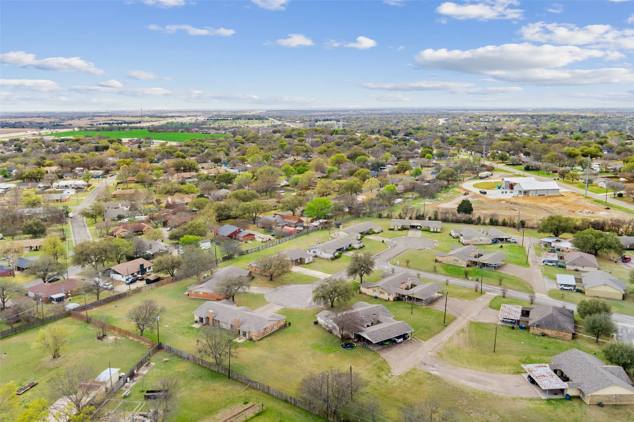 Duplex For Sale in Mc Lennan County , 100 E Gruver Circle 102, Hewitt, Texas 76643, 0, 0, Garage spaces, 0 Sqft, built in 1978, mls#21392683, Real Estate Agent in Hewitt, Homes For Sale in Mc Lennan county, Homes For Sale in Hewitt, Realtor in Hewitt Texas, Real Estate Brokerage Independent Realty Texas, Luminita Cordes Realtor