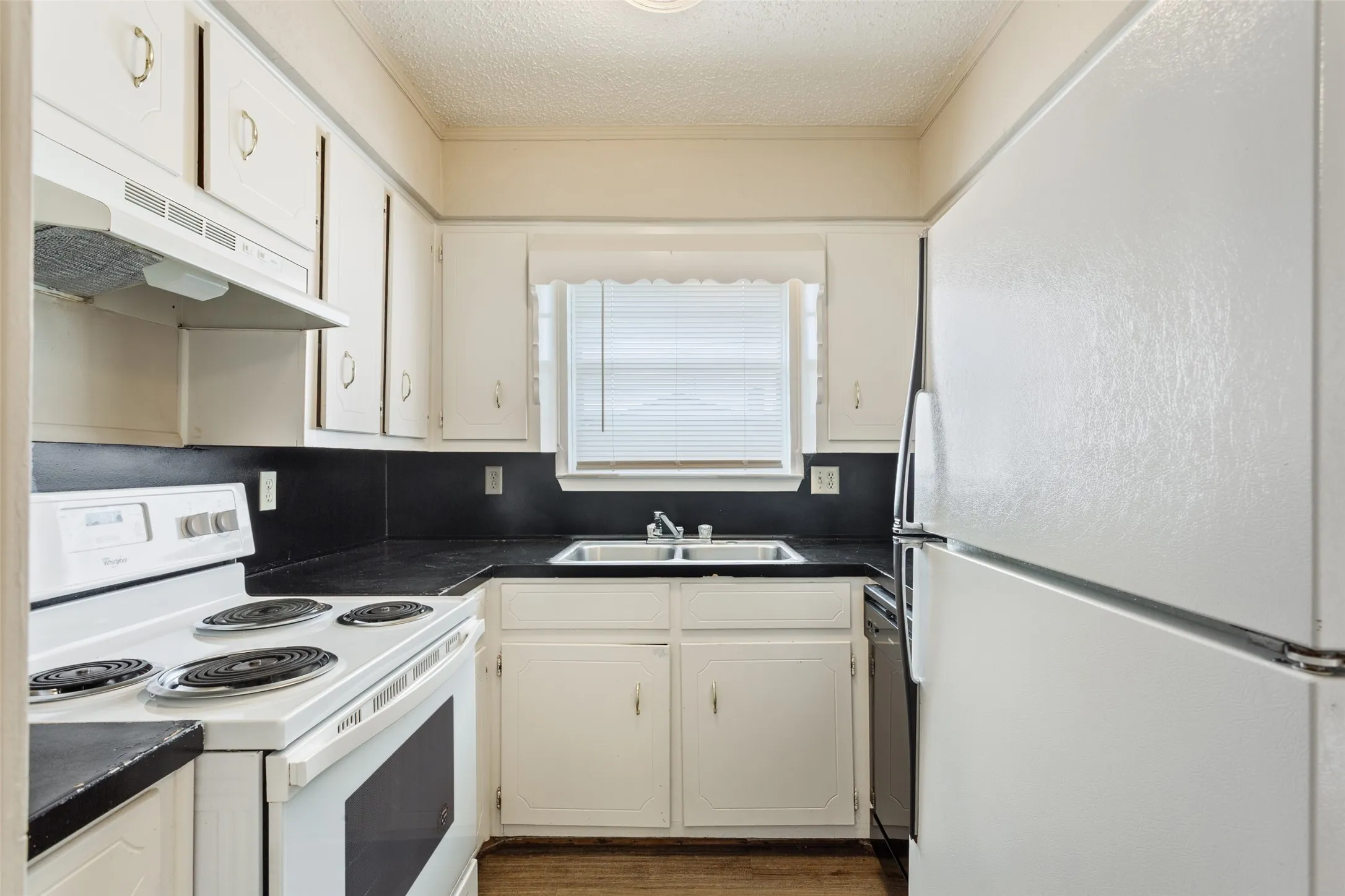 Duplex For Sale in Mc Lennan County , 100 E Gruver Circle 102, Hewitt, Texas 76643, 0, 0, Garage spaces, 0 Sqft, built in 1978, mls#21392683, Real Estate Agent in Hewitt, Homes For Sale in Mc Lennan county, Homes For Sale in Hewitt, Realtor in Hewitt Texas, Real Estate Brokerage Independent Realty Texas, Luminita Cordes Realtor