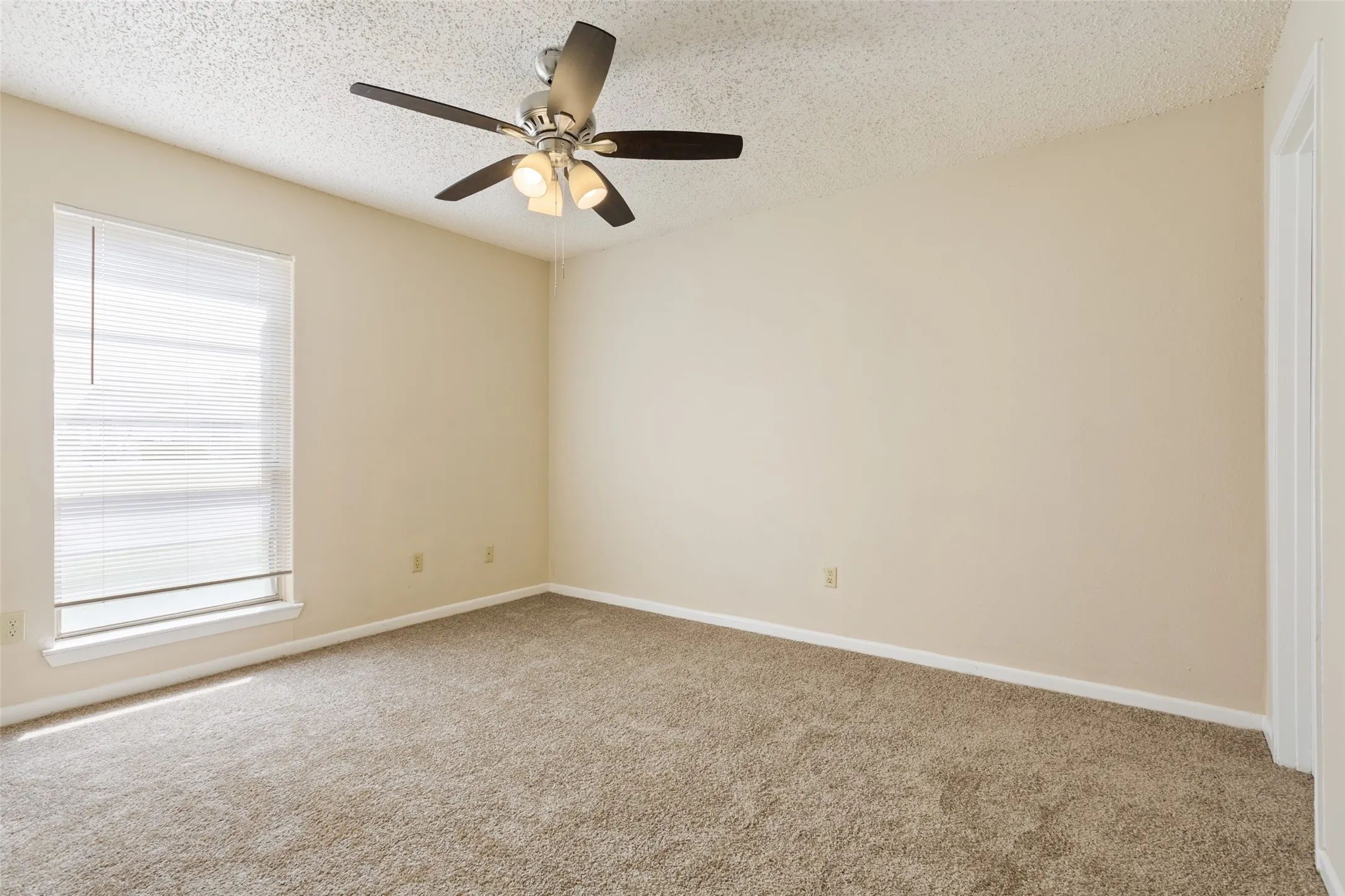 Duplex For Sale in Mc Lennan County , 100 E Gruver Circle 102, Hewitt, Texas 76643, 0, 0, Garage spaces, 0 Sqft, built in 1978, mls#21392683, Real Estate Agent in Hewitt, Homes For Sale in Mc Lennan county, Homes For Sale in Hewitt, Realtor in Hewitt Texas, Real Estate Brokerage Independent Realty Texas, Luminita Cordes Realtor
