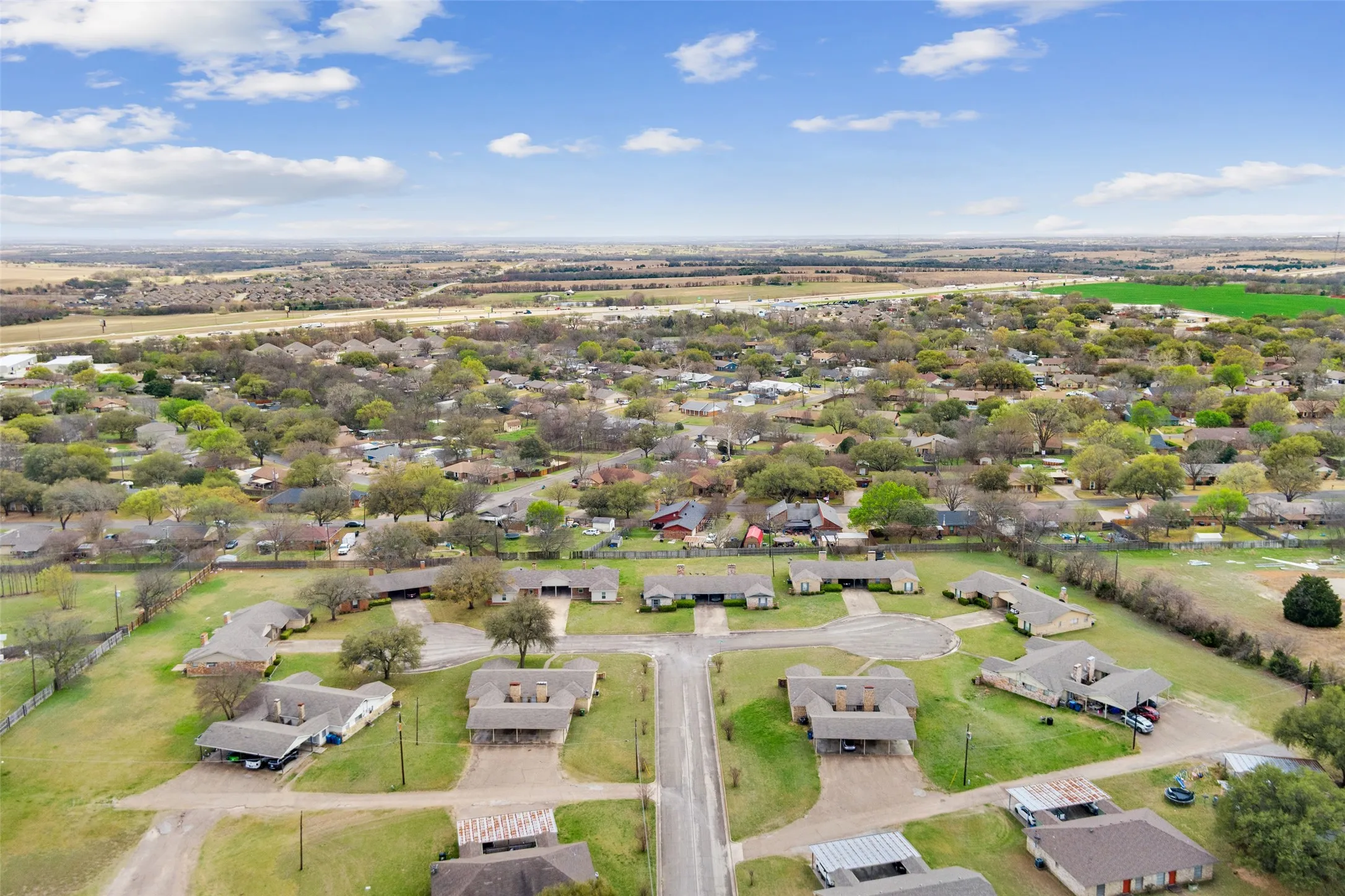 Duplex For Sale in Mc Lennan County , 100 E Gruver Circle 102, Hewitt, Texas 76643, 0, 0, Garage spaces, 0 Sqft, built in 1978, mls#21392683, Real Estate Agent in Hewitt, Homes For Sale in Mc Lennan county, Homes For Sale in Hewitt, Realtor in Hewitt Texas, Real Estate Brokerage Independent Realty Texas, Luminita Cordes Realtor