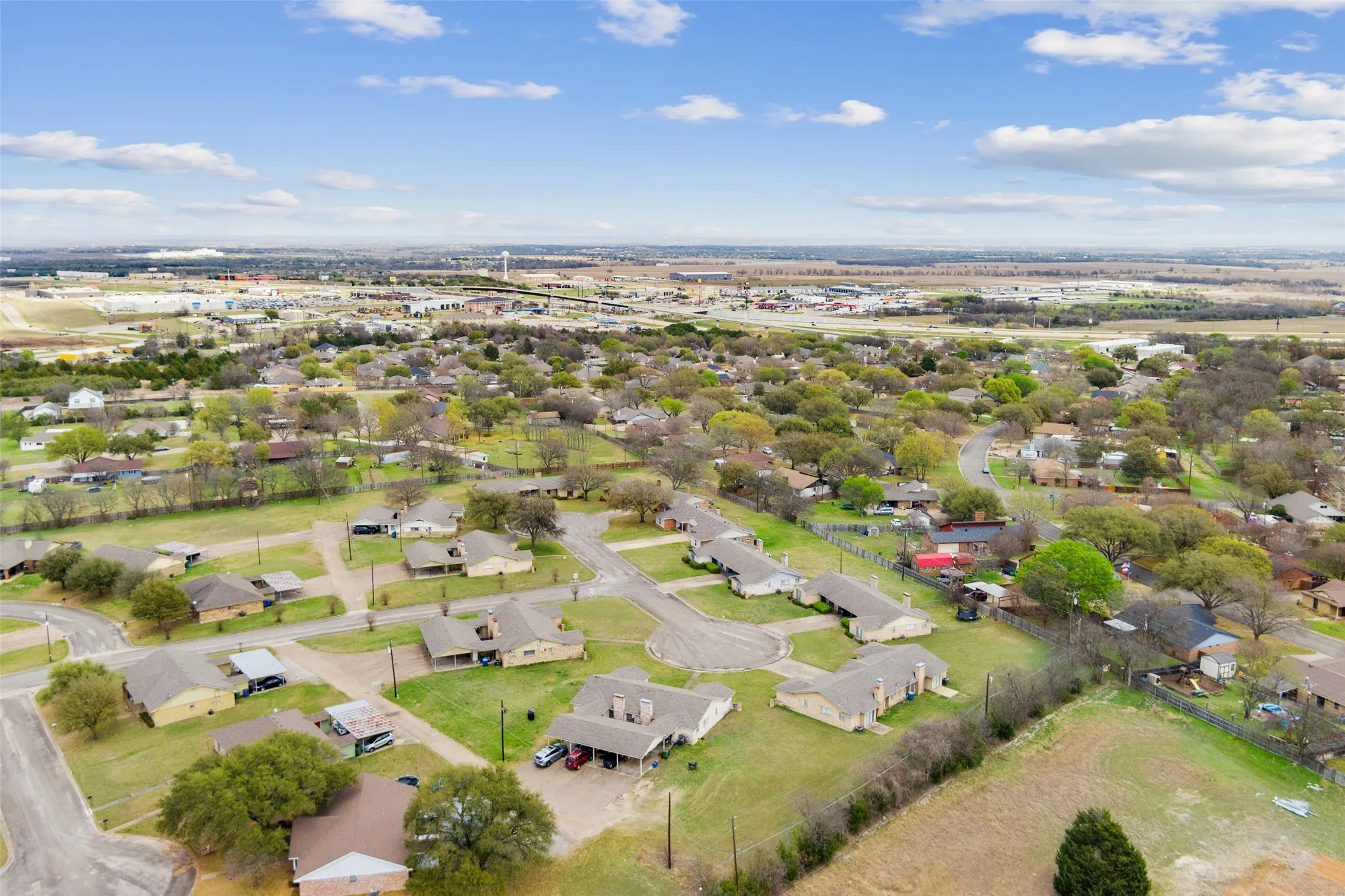 Duplex For Sale in Mc Lennan County , 100 E Gruver Circle 102, Hewitt, Texas 76643, 0, 0, Garage spaces, 0 Sqft, built in 1978, mls#21392683, Real Estate Agent in Hewitt, Homes For Sale in Mc Lennan county, Homes For Sale in Hewitt, Realtor in Hewitt Texas, Real Estate Brokerage Independent Realty Texas, Luminita Cordes Realtor