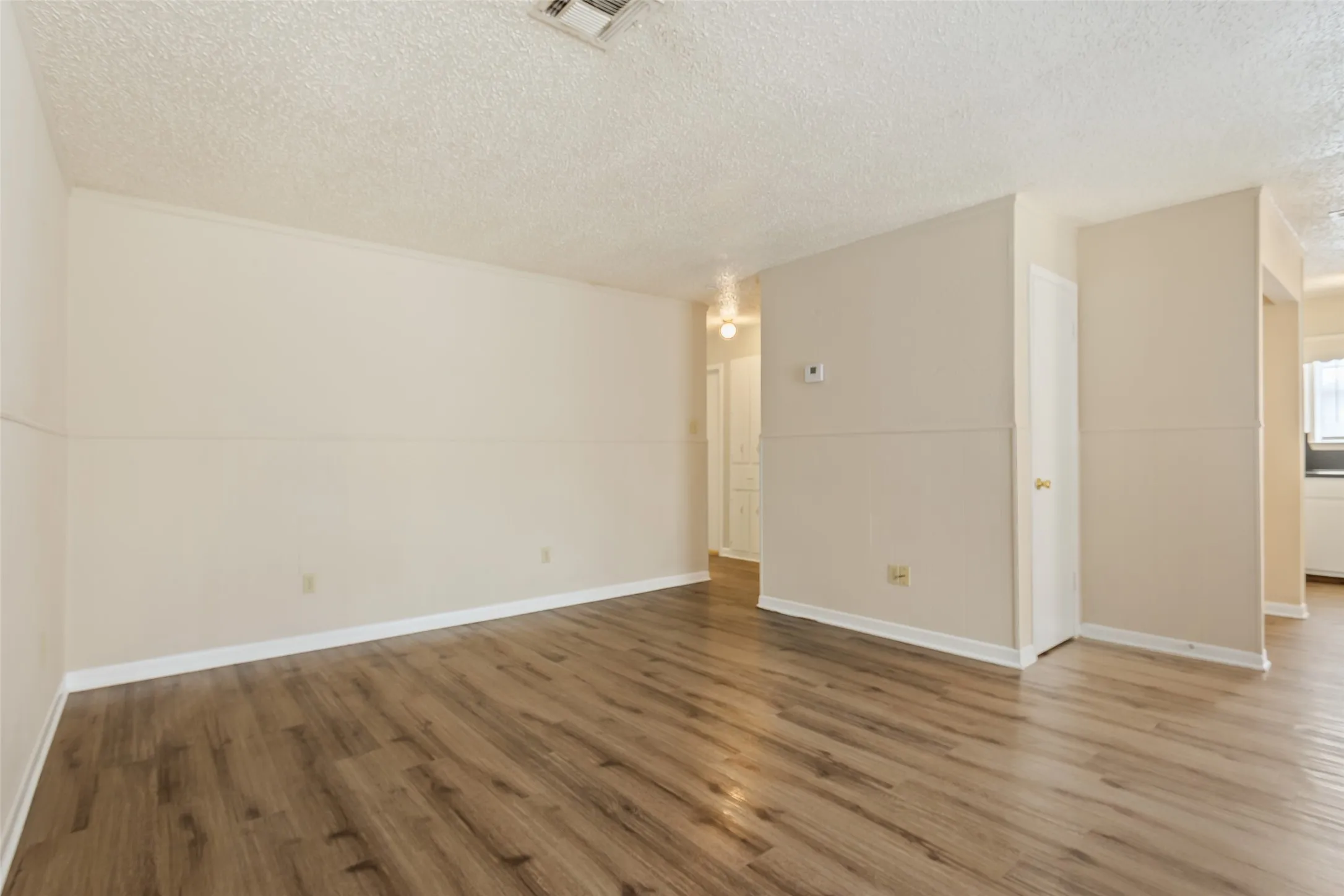 Duplex For Sale in Mc Lennan County , 100 E Gruver Circle 102, Hewitt, Texas 76643, 0, 0, Garage spaces, 0 Sqft, built in 1978, mls#21392683, Real Estate Agent in Hewitt, Homes For Sale in Mc Lennan county, Homes For Sale in Hewitt, Realtor in Hewitt Texas, Real Estate Brokerage Independent Realty Texas, Luminita Cordes Realtor