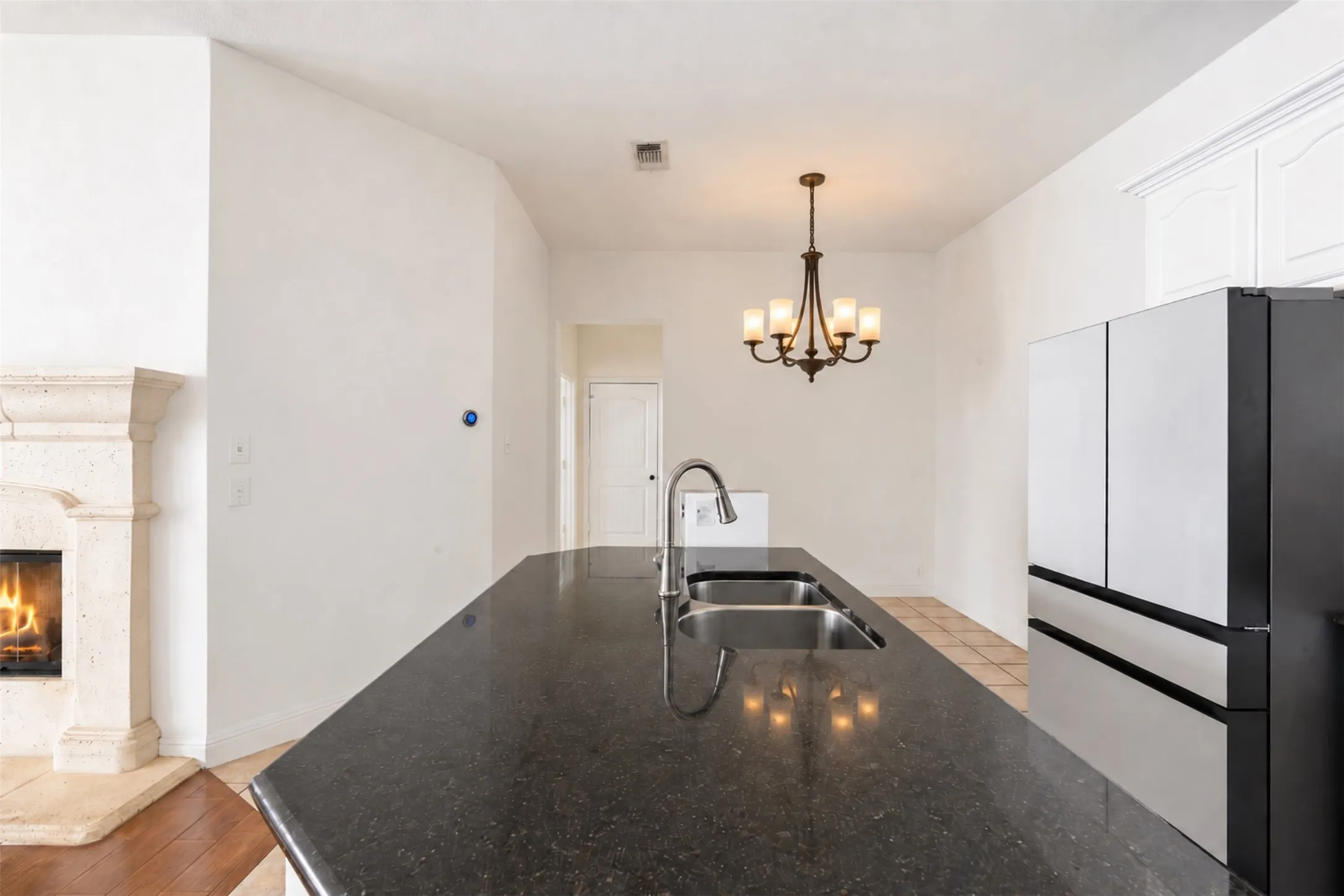 Single Family Residence For Sale in Dallas County , 722 Arbol, Irving, Texas 75039, 3 Bedroom, 2 Bathroom, 2 Garage spaces, 1,736 Sqft, built in 2007, mls#21383929, Real Estate Agent in Irving, Homes For Sale in Dallas county, Homes For Sale in Irving, Realtor in Irving Texas, Real Estate Brokerage Independent Realty Texas, Luminita Cordes Realtor