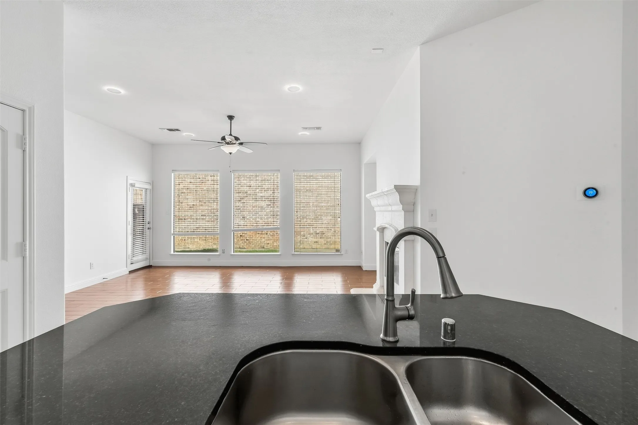 Single Family Residence For Sale in Dallas County , 722 Arbol, Irving, Texas 75039, 3 Bedroom, 2 Bathroom, 2 Garage spaces, 1,736 Sqft, built in 2007, mls#21383929, Real Estate Agent in Irving, Homes For Sale in Dallas county, Homes For Sale in Irving, Realtor in Irving Texas, Real Estate Brokerage Independent Realty Texas, Luminita Cordes Realtor
