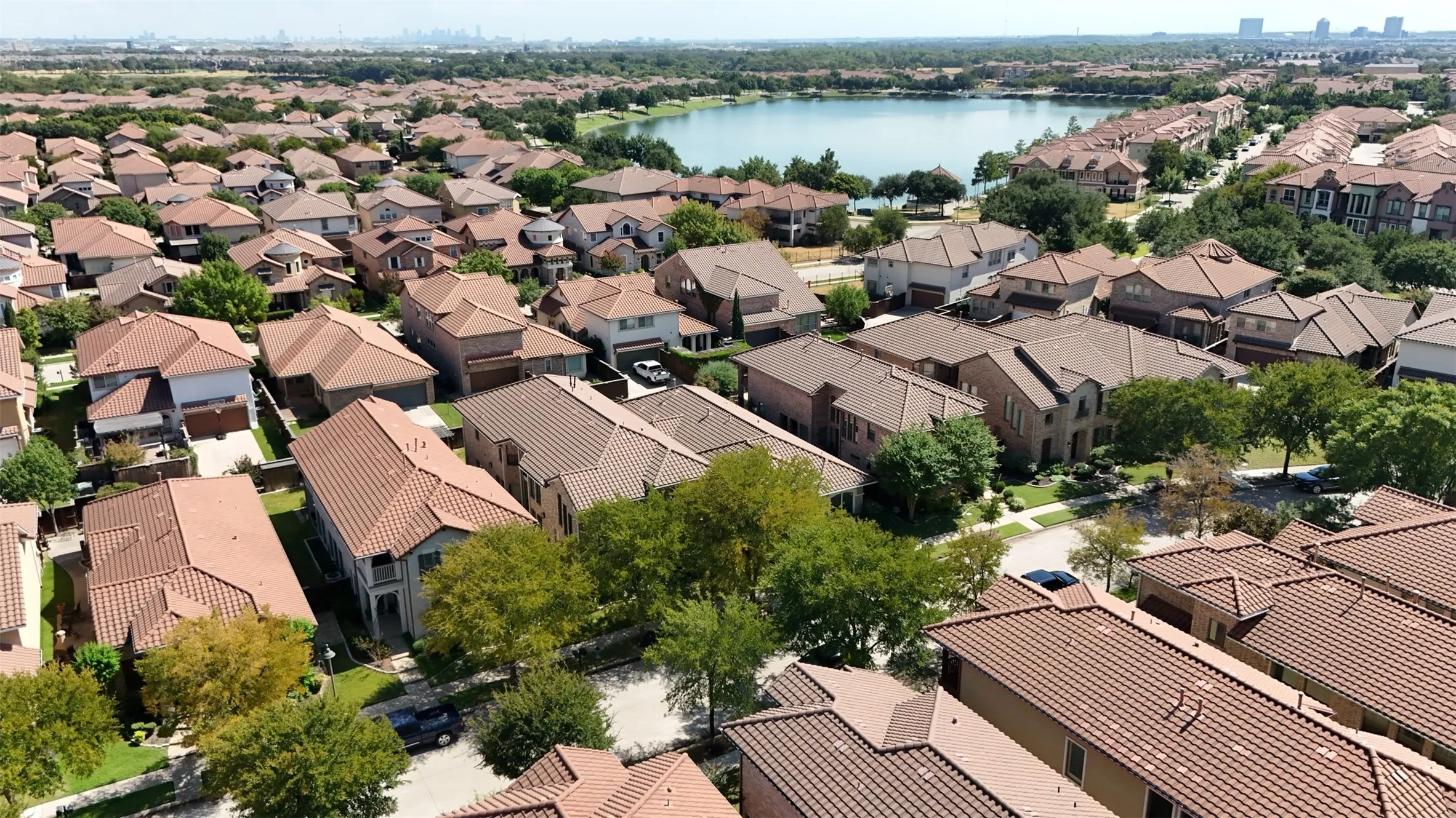 Single Family Residence For Sale in Dallas County , 722 Arbol, Irving, Texas 75039, 3 Bedroom, 2 Bathroom, 2 Garage spaces, 1,736 Sqft, built in 2007, mls#21383929, Real Estate Agent in Irving, Homes For Sale in Dallas county, Homes For Sale in Irving, Realtor in Irving Texas, Real Estate Brokerage Independent Realty Texas, Luminita Cordes Realtor