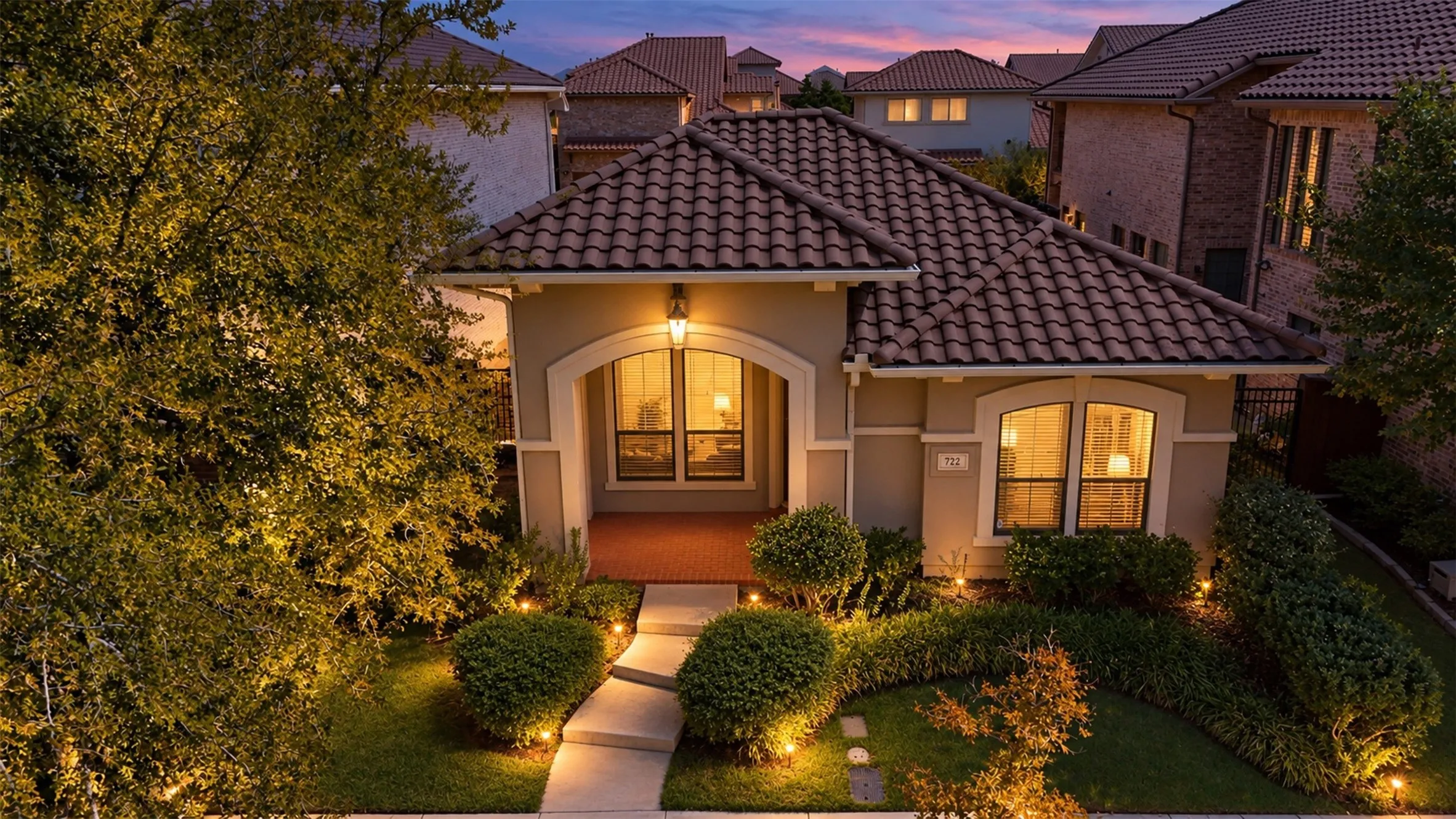 Single Family Residence For Sale in Dallas County , 722 Arbol, Irving, Texas 75039, 3 Bedroom, 2 Bathroom, 2 Garage spaces, 1,736 Sqft, built in 2007, mls#21383929, Real Estate Agent in Irving, Homes For Sale in Dallas county, Homes For Sale in Irving, Realtor in Irving Texas, Real Estate Brokerage Independent Realty Texas, Luminita Cordes Realtor