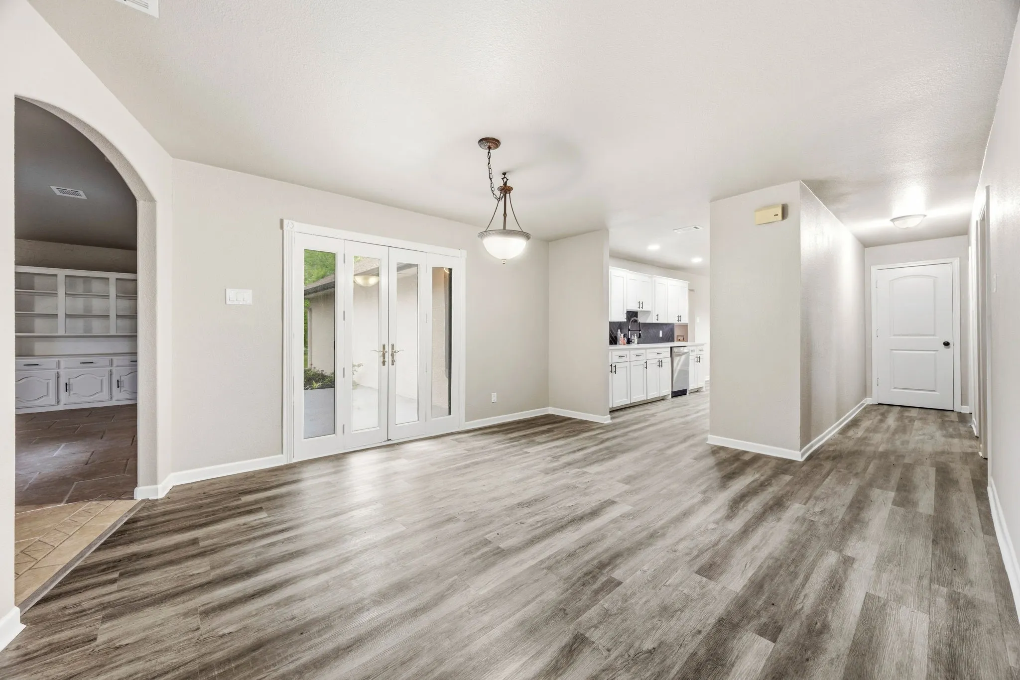 Single Family Residence For Sale in Hunt County , 4987 County Road 2664, Royse City, Texas 75189, 3 Bedroom, 2 Bathroom, 2 Garage spaces, 2,512 Sqft, built in 1980, mls#21392678, Real Estate Agent in Royse City, Homes For Sale in Hunt county, Homes For Sale in Royse City, Realtor in Royse City Texas, Real Estate Brokerage Independent Realty Texas, Luminita Cordes Realtor