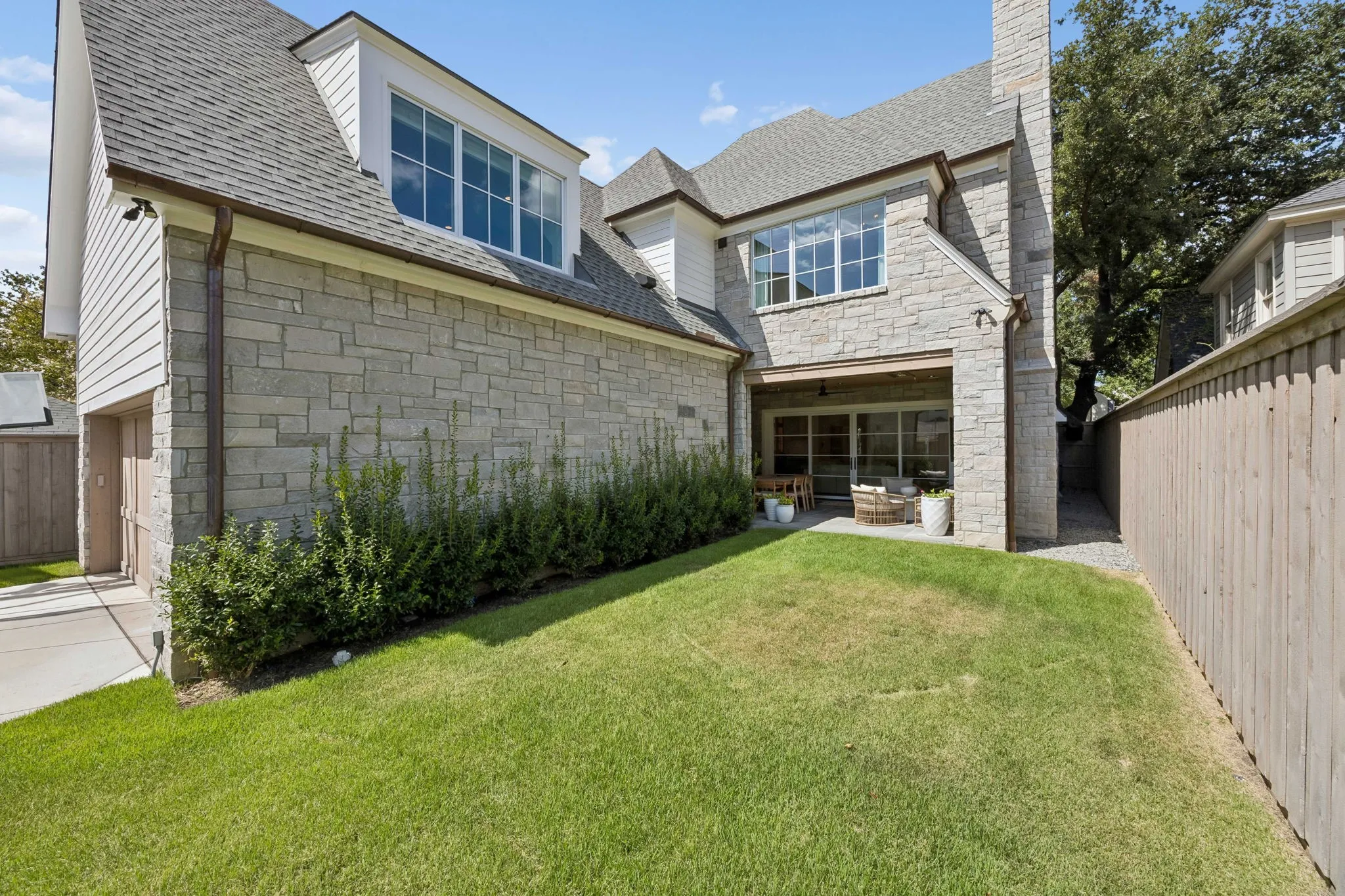Single Family Residence For Sale in Dallas County , 4009 Purdue Avenue, University Park, Texas 75225, 5 Bedroom, 6 Bathroom, 2 Garage spaces, 5,379 Sqft, built in 2025, mls#21389119, Real Estate Agent in University Park, Homes For Sale in Dallas county, Homes For Sale in University Park, Realtor in University Park Texas, Real Estate Brokerage Independent Realty Texas, Luminita Cordes Realtor