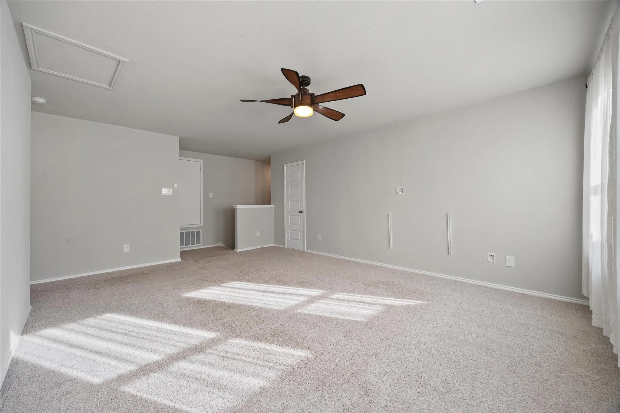 Single Family Residence For Sale in Kaufman County , 3226 Sioux Trail, Crandall, Texas 75114, 4 Bedroom, 3 Bathroom, 2 Garage spaces, 2,403 Sqft, built in 2022, mls#21392687, Real Estate Agent in Crandall, Homes For Sale in Kaufman county, Homes For Sale in Crandall, Realtor in Crandall Texas, Real Estate Brokerage Independent Realty Texas, Luminita Cordes Realtor