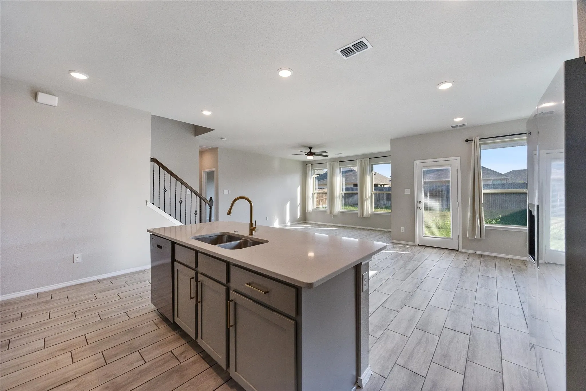 Single Family Residence For Sale in Kaufman County , 3226 Sioux Trail, Crandall, Texas 75114, 4 Bedroom, 3 Bathroom, 2 Garage spaces, 2,403 Sqft, built in 2022, mls#21392687, Real Estate Agent in Crandall, Homes For Sale in Kaufman county, Homes For Sale in Crandall, Realtor in Crandall Texas, Real Estate Brokerage Independent Realty Texas, Luminita Cordes Realtor