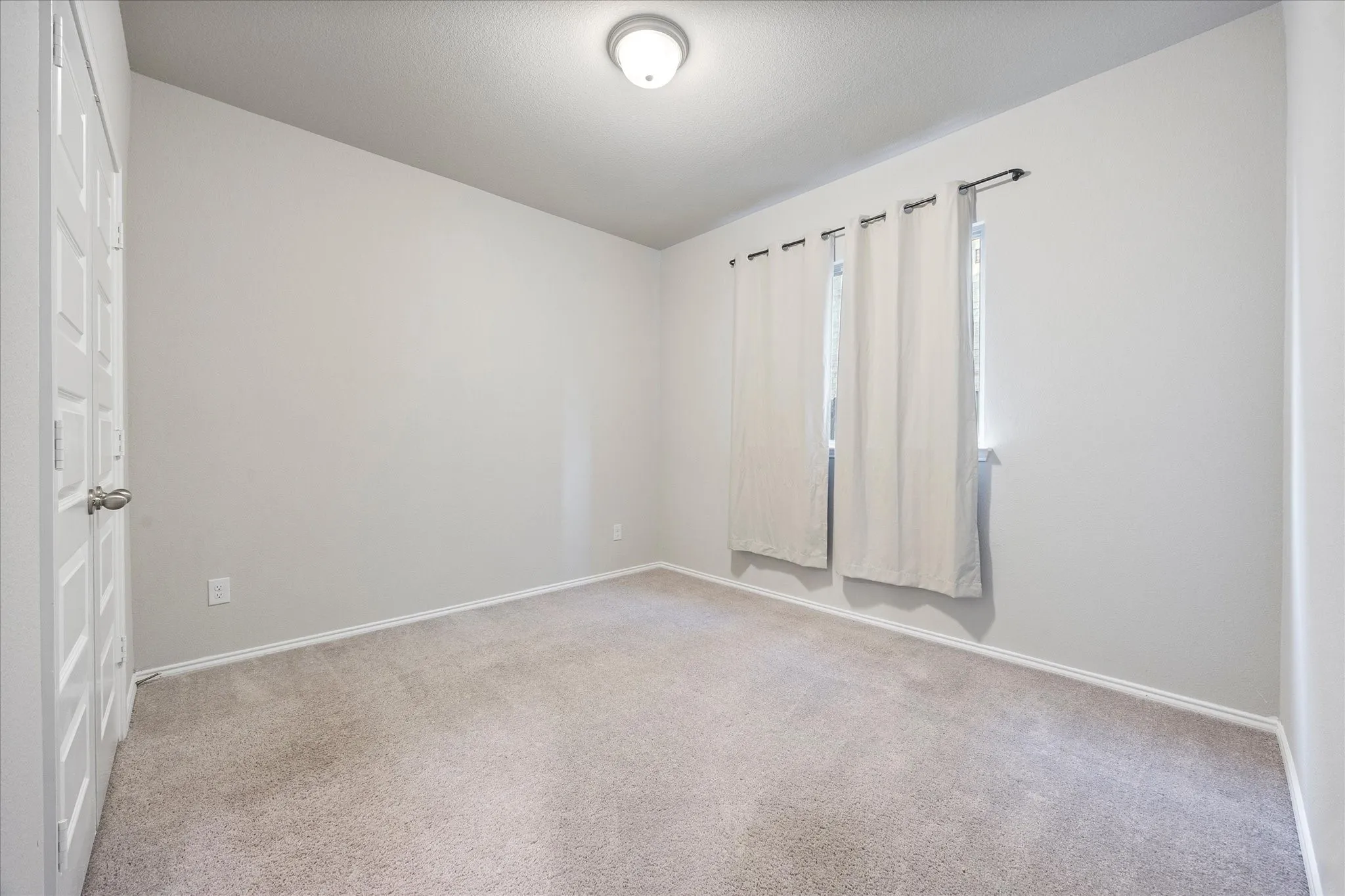 Single Family Residence For Sale in Kaufman County , 3226 Sioux Trail, Crandall, Texas 75114, 4 Bedroom, 3 Bathroom, 2 Garage spaces, 2,403 Sqft, built in 2022, mls#21392687, Real Estate Agent in Crandall, Homes For Sale in Kaufman county, Homes For Sale in Crandall, Realtor in Crandall Texas, Real Estate Brokerage Independent Realty Texas, Luminita Cordes Realtor