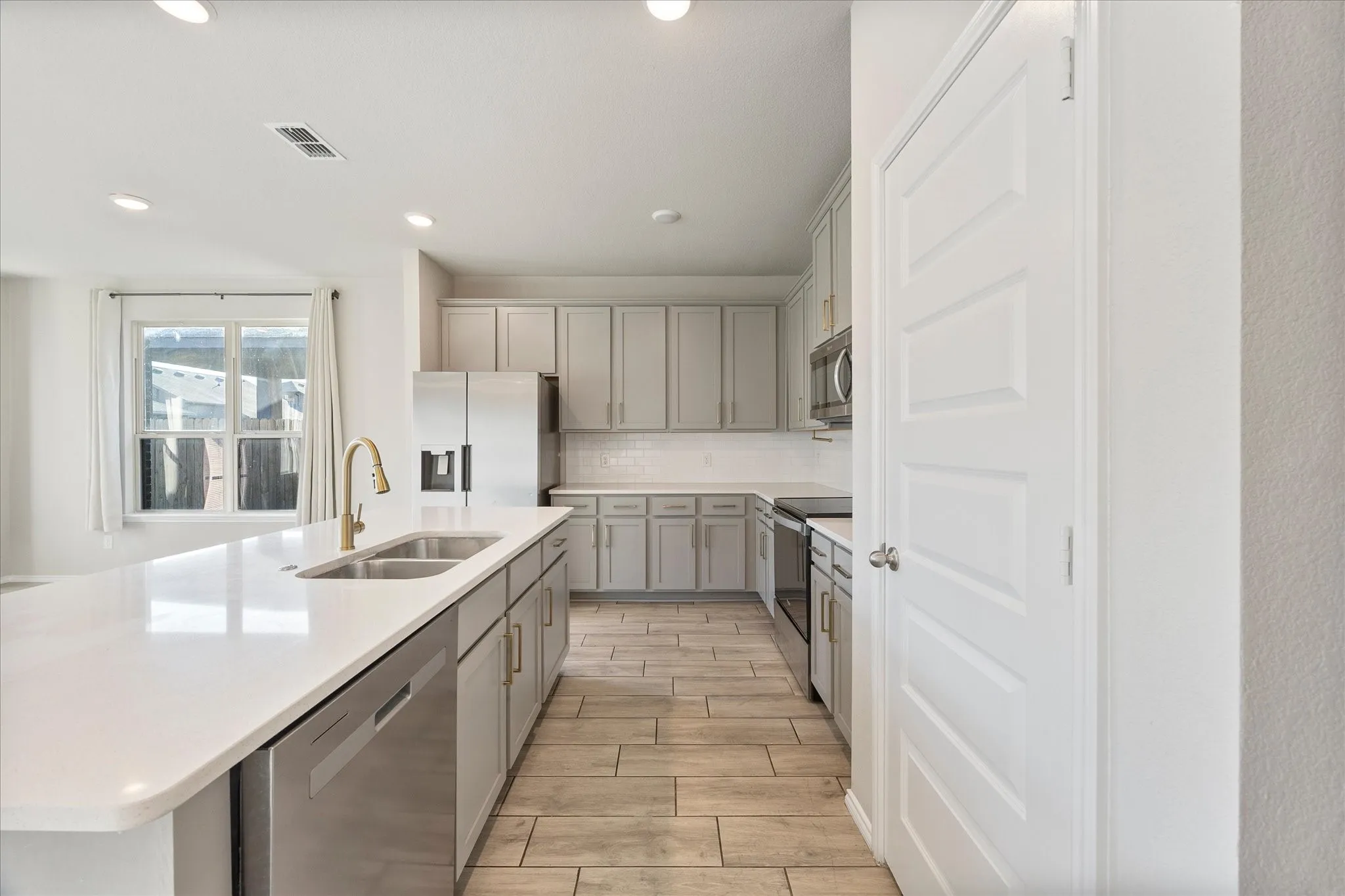 Single Family Residence For Sale in Kaufman County , 3226 Sioux Trail, Crandall, Texas 75114, 4 Bedroom, 3 Bathroom, 2 Garage spaces, 2,403 Sqft, built in 2022, mls#21392687, Real Estate Agent in Crandall, Homes For Sale in Kaufman county, Homes For Sale in Crandall, Realtor in Crandall Texas, Real Estate Brokerage Independent Realty Texas, Luminita Cordes Realtor