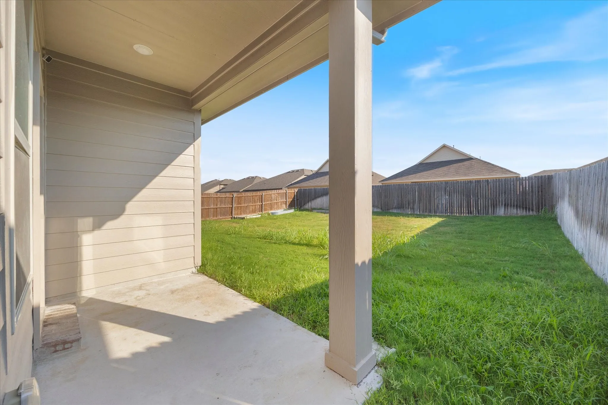 Single Family Residence For Sale in Kaufman County , 3226 Sioux Trail, Crandall, Texas 75114, 4 Bedroom, 3 Bathroom, 2 Garage spaces, 2,403 Sqft, built in 2022, mls#21392687, Real Estate Agent in Crandall, Homes For Sale in Kaufman county, Homes For Sale in Crandall, Realtor in Crandall Texas, Real Estate Brokerage Independent Realty Texas, Luminita Cordes Realtor