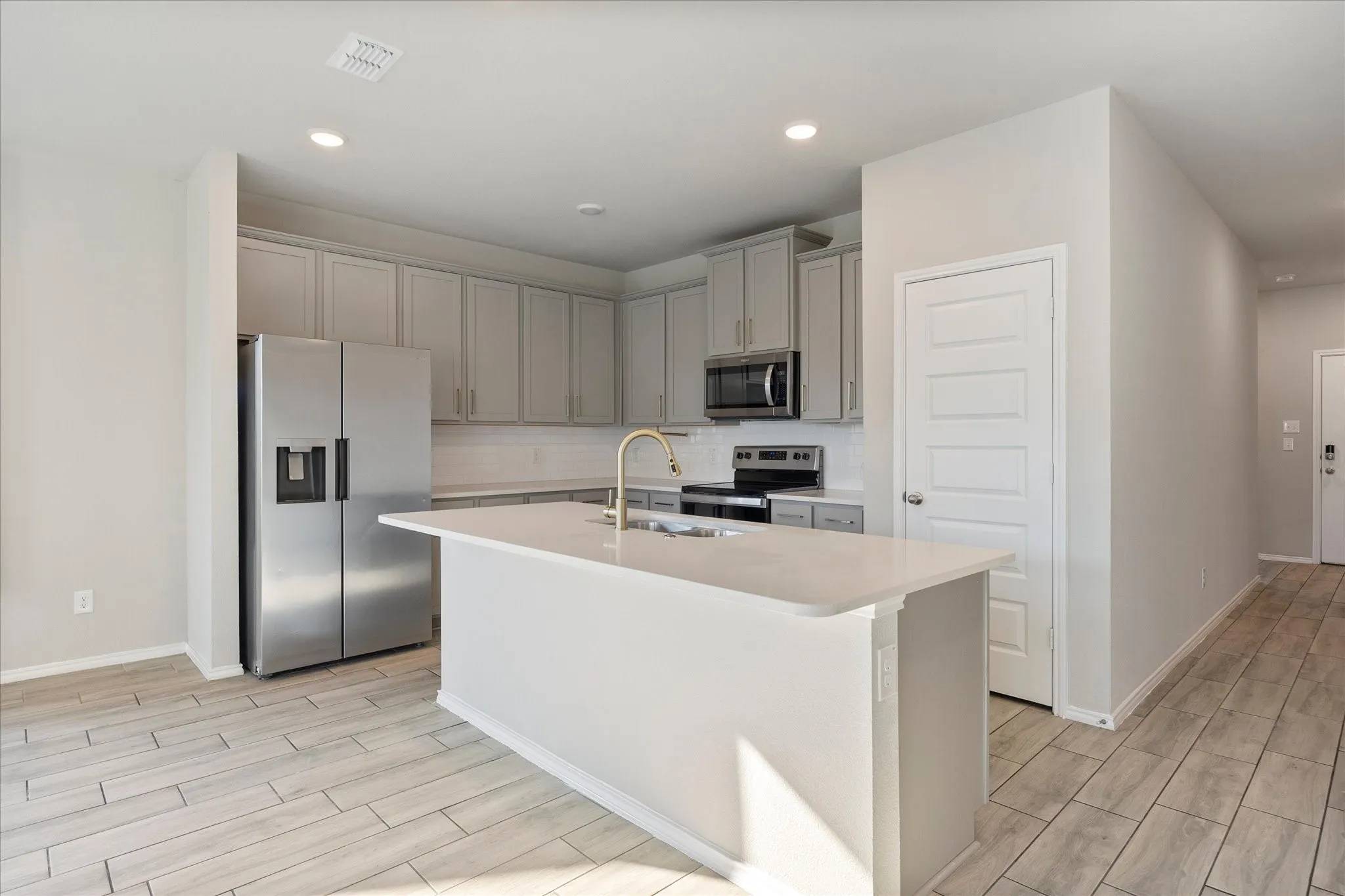 Single Family Residence For Sale in Kaufman County , 3226 Sioux Trail, Crandall, Texas 75114, 4 Bedroom, 3 Bathroom, 2 Garage spaces, 2,403 Sqft, built in 2022, mls#21392687, Real Estate Agent in Crandall, Homes For Sale in Kaufman county, Homes For Sale in Crandall, Realtor in Crandall Texas, Real Estate Brokerage Independent Realty Texas, Luminita Cordes Realtor