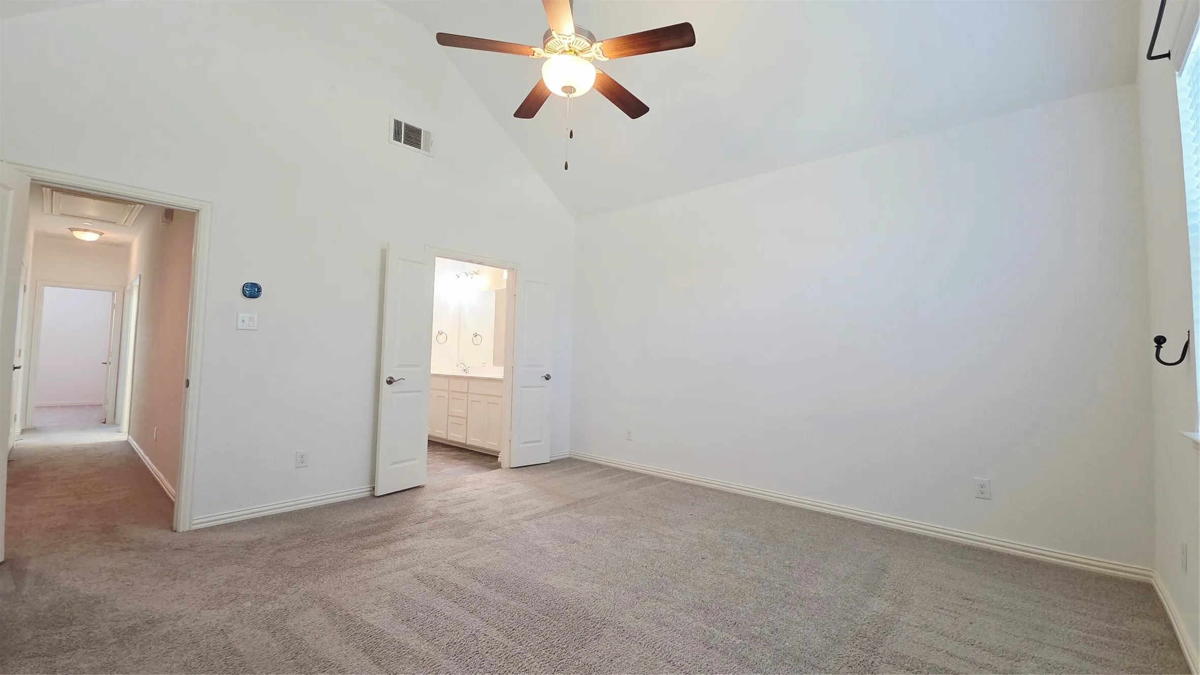 Townhouse For Rent in Collin County , 6209 Davison Way, Mc Kinney, Texas 75070, 3 Bedroom, 3 Bathroom, 2 Garage spaces, 1,695 Sqft, built in 2018, mls#21392681, Real Estate Agent in Mc Kinney, Homes For Rent in Collin county, Homes For Rent in Mc Kinney, Realtor in Mc Kinney Texas, Real Estate Brokerage Independent Realty Texas, Luminita Cordes Realtor