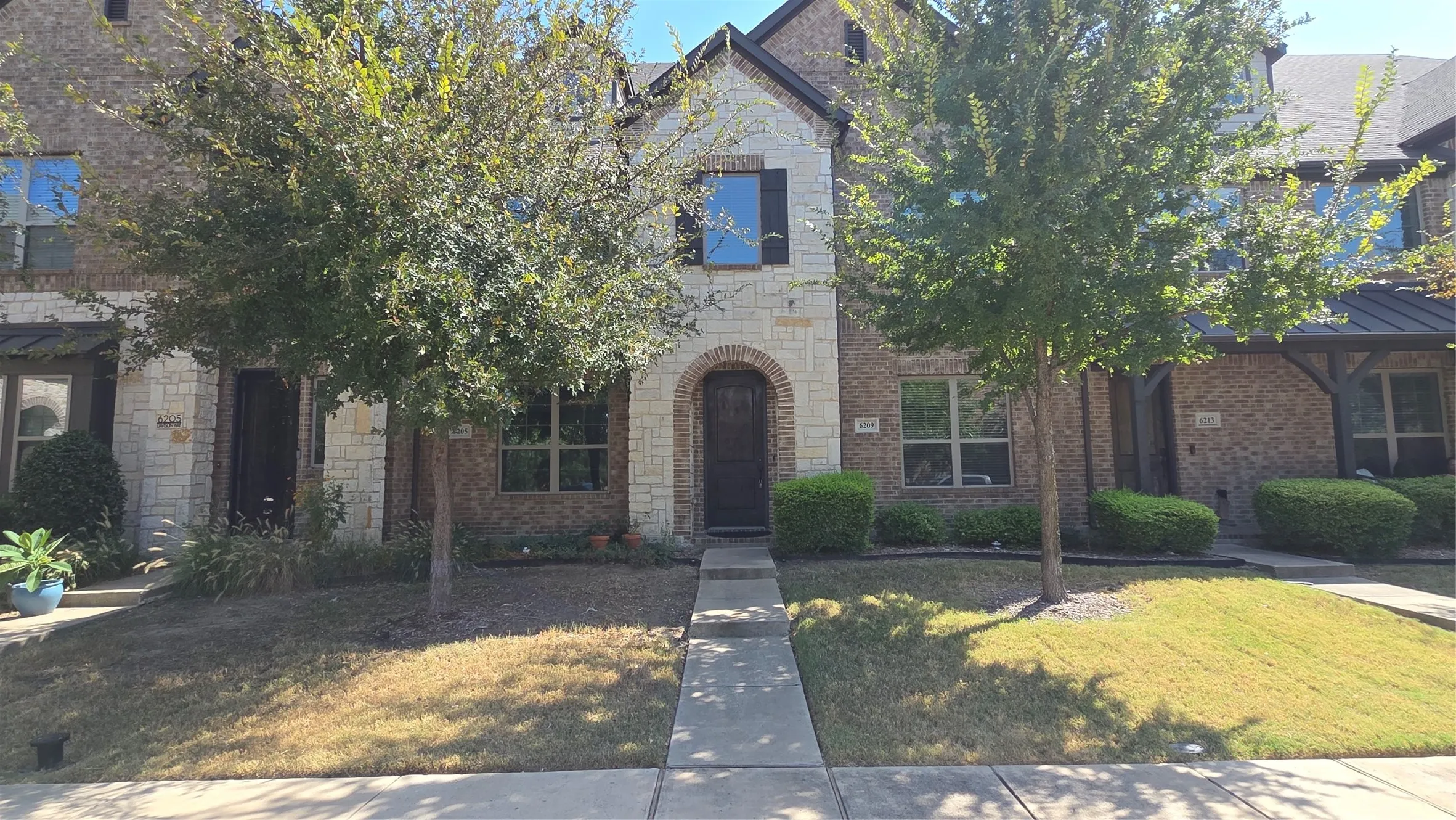 Townhouse For Rent in Collin County , 6209 Davison Way, Mc Kinney, Texas 75070, 3 Bedroom, 3 Bathroom, 2 Garage spaces, 1,695 Sqft, built in 2018, mls#21392681, Real Estate Agent in Mc Kinney, Homes For Rent in Collin county, Homes For Rent in Mc Kinney, Realtor in Mc Kinney Texas, Real Estate Brokerage Independent Realty Texas, Luminita Cordes Realtor