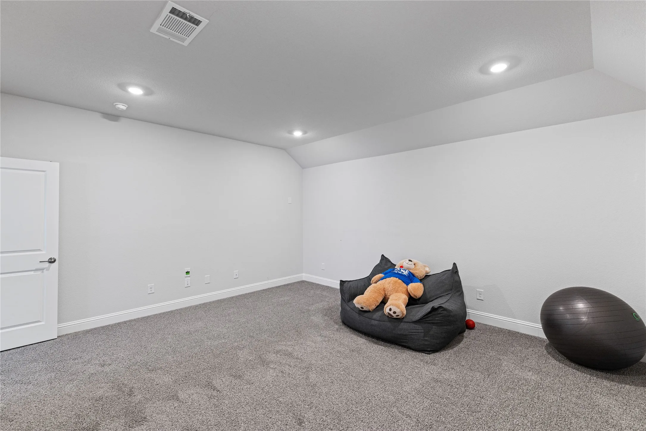 Single Family Residence For Rent in Denton County , 1447 20th Street, Northlake, Texas 76226, 5 Bedroom, 5 Bathroom, 2 Garage spaces, 3,686 Sqft, built in 2023, mls#21392247, Real Estate Agent in Northlake, Homes For Rent in Denton county, Homes For Rent in Northlake, Realtor in Northlake Texas, Real Estate Brokerage Independent Realty Texas, Luminita Cordes Realtor