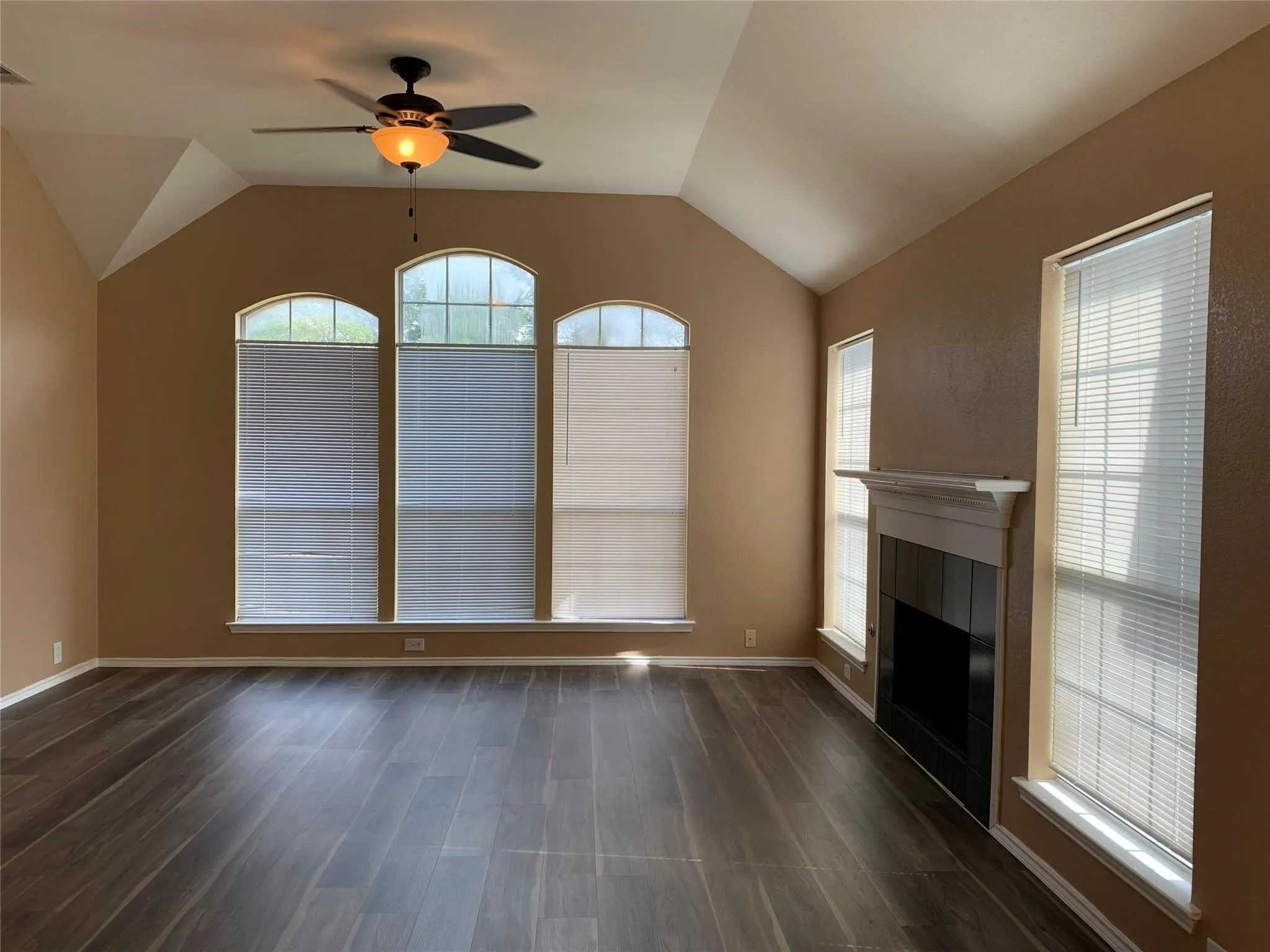Single Family Residence For Rent in Collin County , 6705 Misty Hollow Drive, Plano, Texas 75024, 4 Bedroom, 2 Bathroom, 2 Garage spaces, 2,048 Sqft, built in 1996, mls#21392691, Real Estate Agent in Plano, Homes For Rent in Collin county, Homes For Rent in Plano, Realtor in Plano Texas, Real Estate Brokerage Independent Realty Texas, Luminita Cordes Realtor