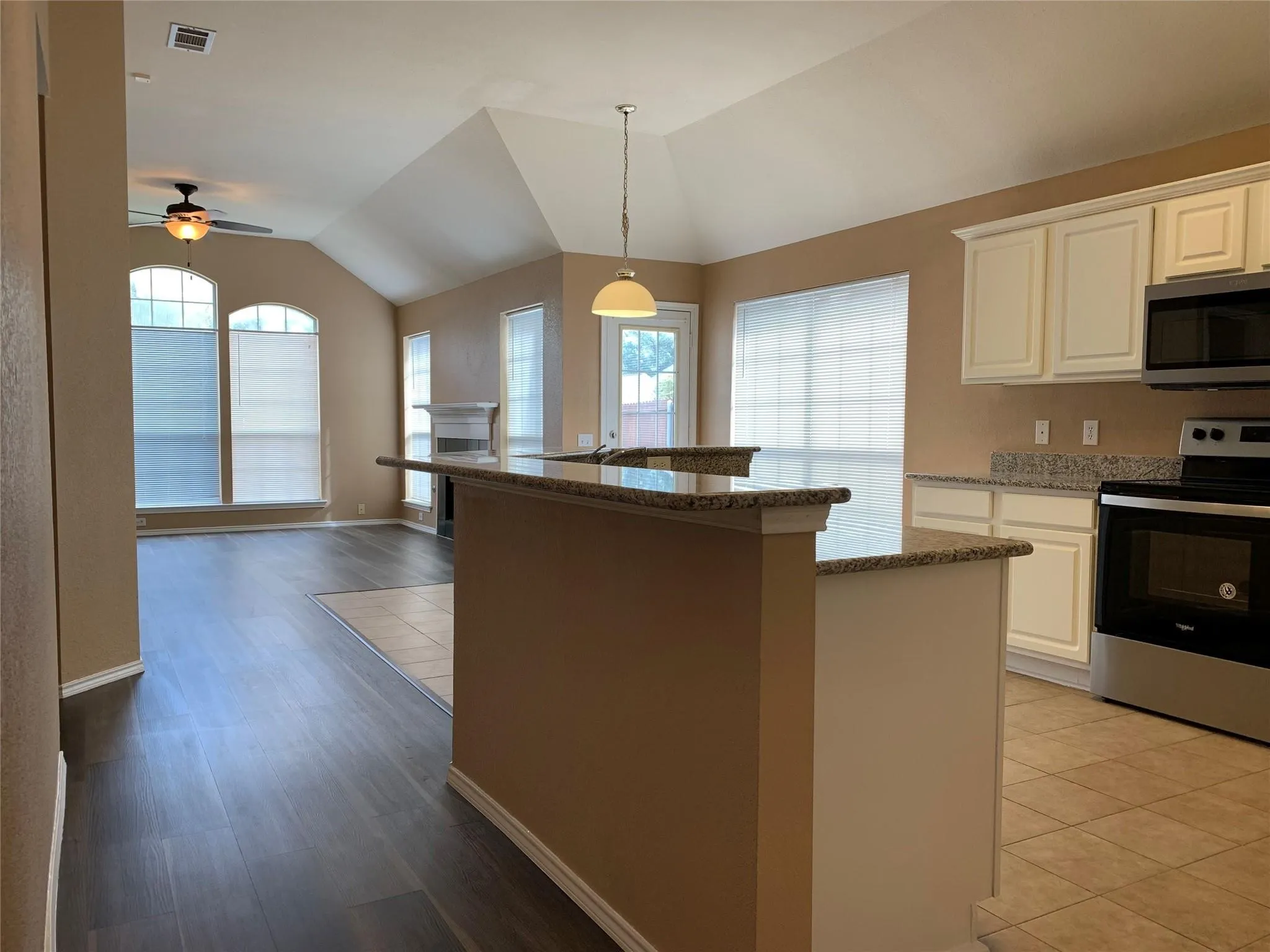 Single Family Residence For Rent in Collin County , 6705 Misty Hollow Drive, Plano, Texas 75024, 4 Bedroom, 2 Bathroom, 2 Garage spaces, 2,048 Sqft, built in 1996, mls#21392691, Real Estate Agent in Plano, Homes For Rent in Collin county, Homes For Rent in Plano, Realtor in Plano Texas, Real Estate Brokerage Independent Realty Texas, Luminita Cordes Realtor