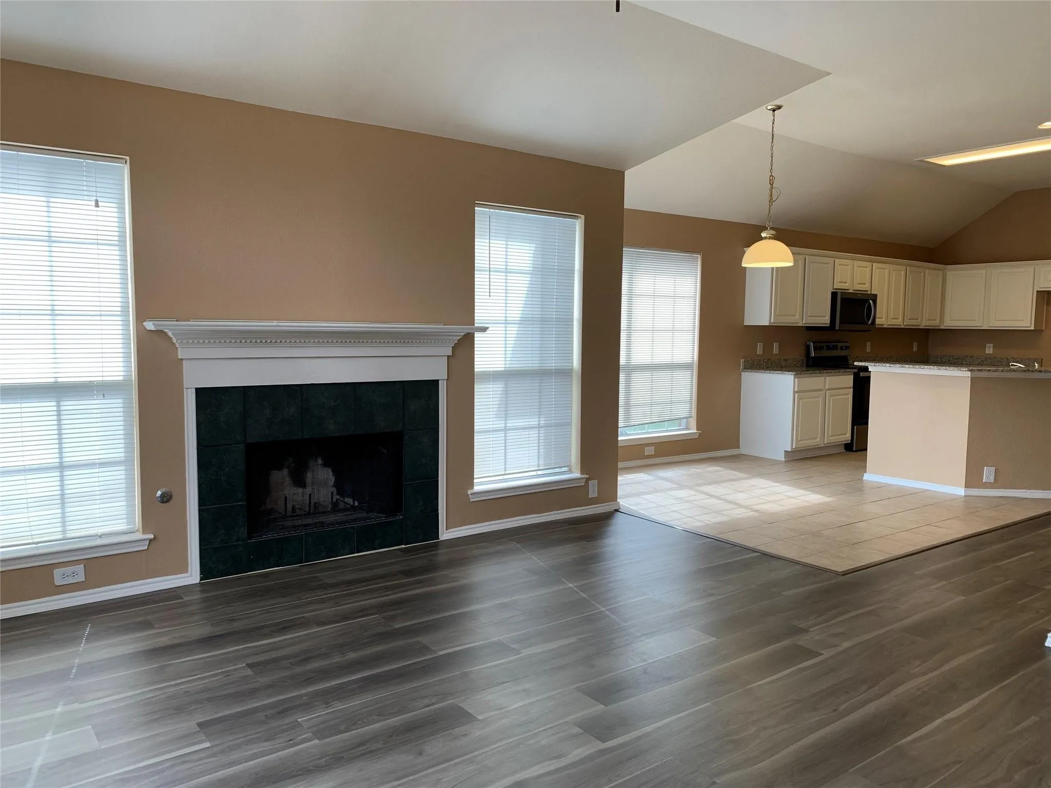 Single Family Residence For Rent in Collin County , 6705 Misty Hollow Drive, Plano, Texas 75024, 4 Bedroom, 2 Bathroom, 2 Garage spaces, 2,048 Sqft, built in 1996, mls#21392691, Real Estate Agent in Plano, Homes For Rent in Collin county, Homes For Rent in Plano, Realtor in Plano Texas, Real Estate Brokerage Independent Realty Texas, Luminita Cordes Realtor