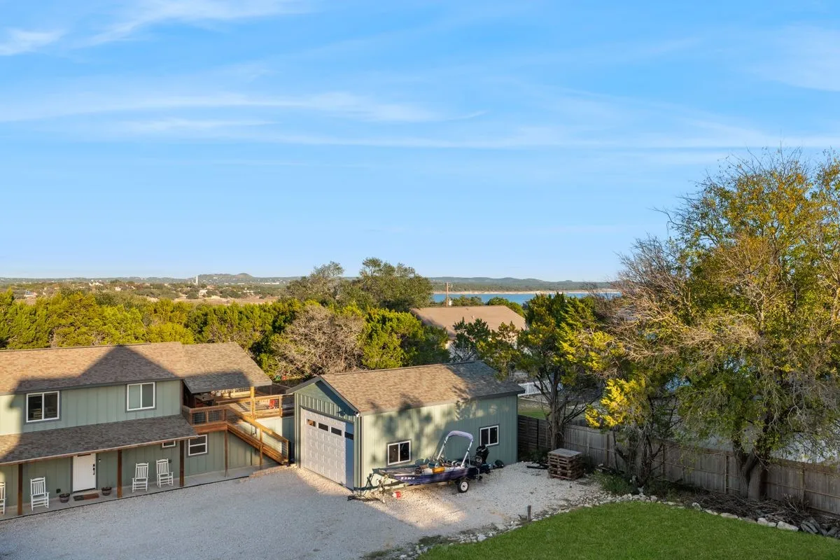 Single Family Residence For Sale in Comal County , 556 Apollo, Canyon Lake, Texas 78133, 5 Bedroom, 3 Bathroom, 1 Garage spaces, 2,679 Sqft, built in 2011, mls#21392692, Real Estate Agent in Canyon Lake, Homes For Sale in Comal county, Homes For Sale in Canyon Lake, Realtor in Canyon Lake Texas, Real Estate Brokerage Independent Realty Texas, Luminita Cordes Realtor