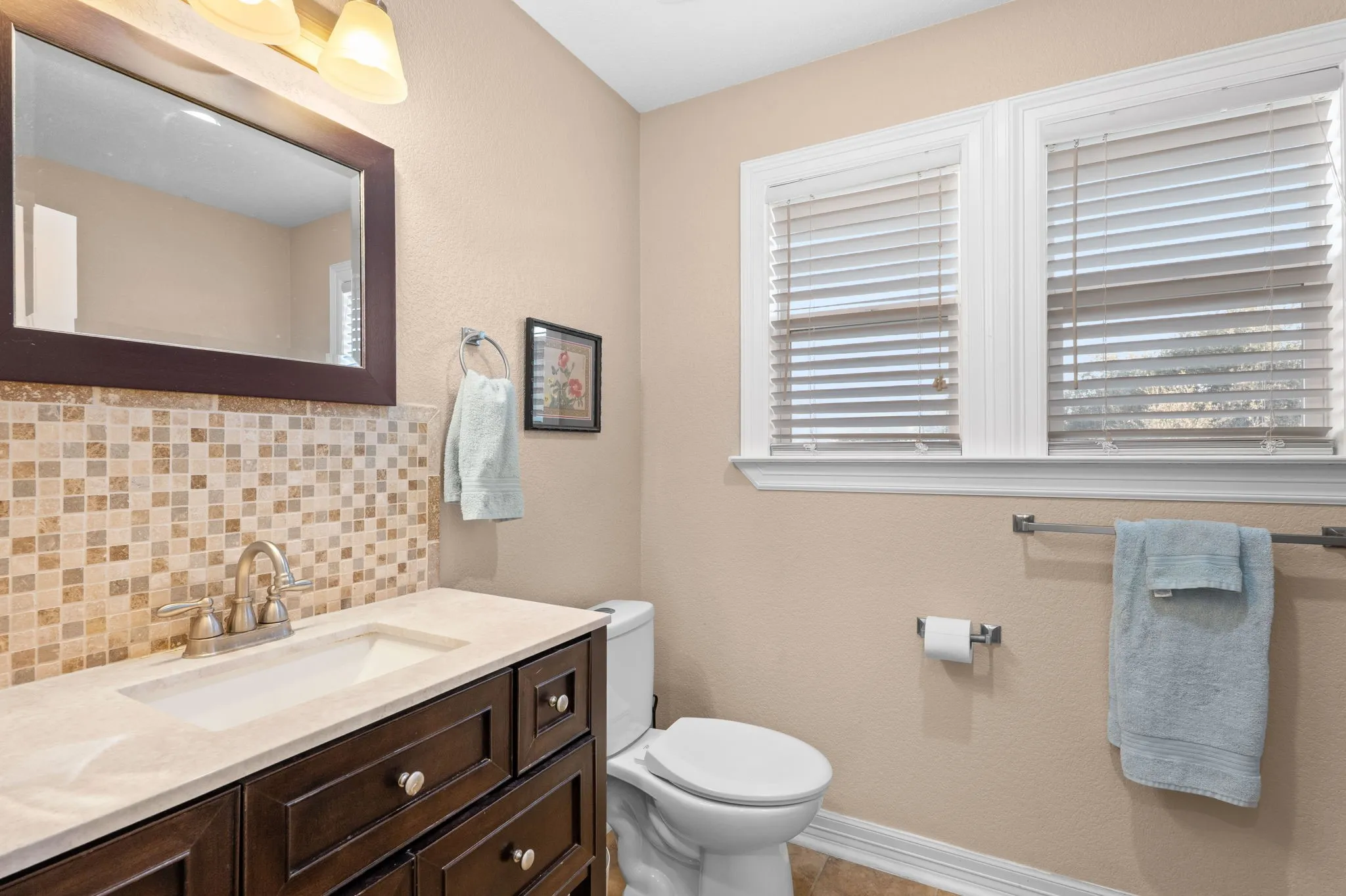 Single Family Residence For Sale in Comal County , 556 Apollo, Canyon Lake, Texas 78133, 5 Bedroom, 3 Bathroom, 1 Garage spaces, 2,679 Sqft, built in 2011, mls#21392692, Real Estate Agent in Canyon Lake, Homes For Sale in Comal county, Homes For Sale in Canyon Lake, Realtor in Canyon Lake Texas, Real Estate Brokerage Independent Realty Texas, Luminita Cordes Realtor
