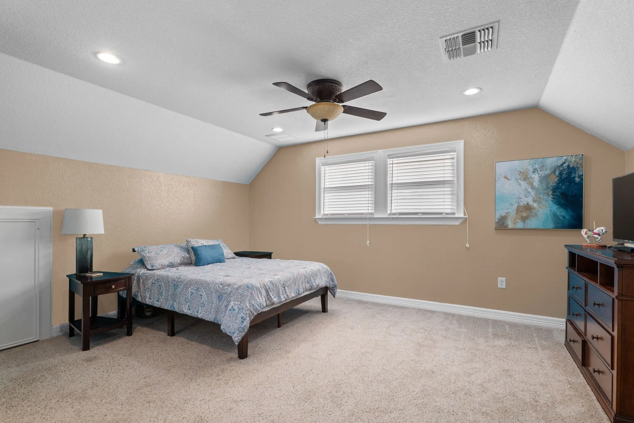3rd floor bedroom