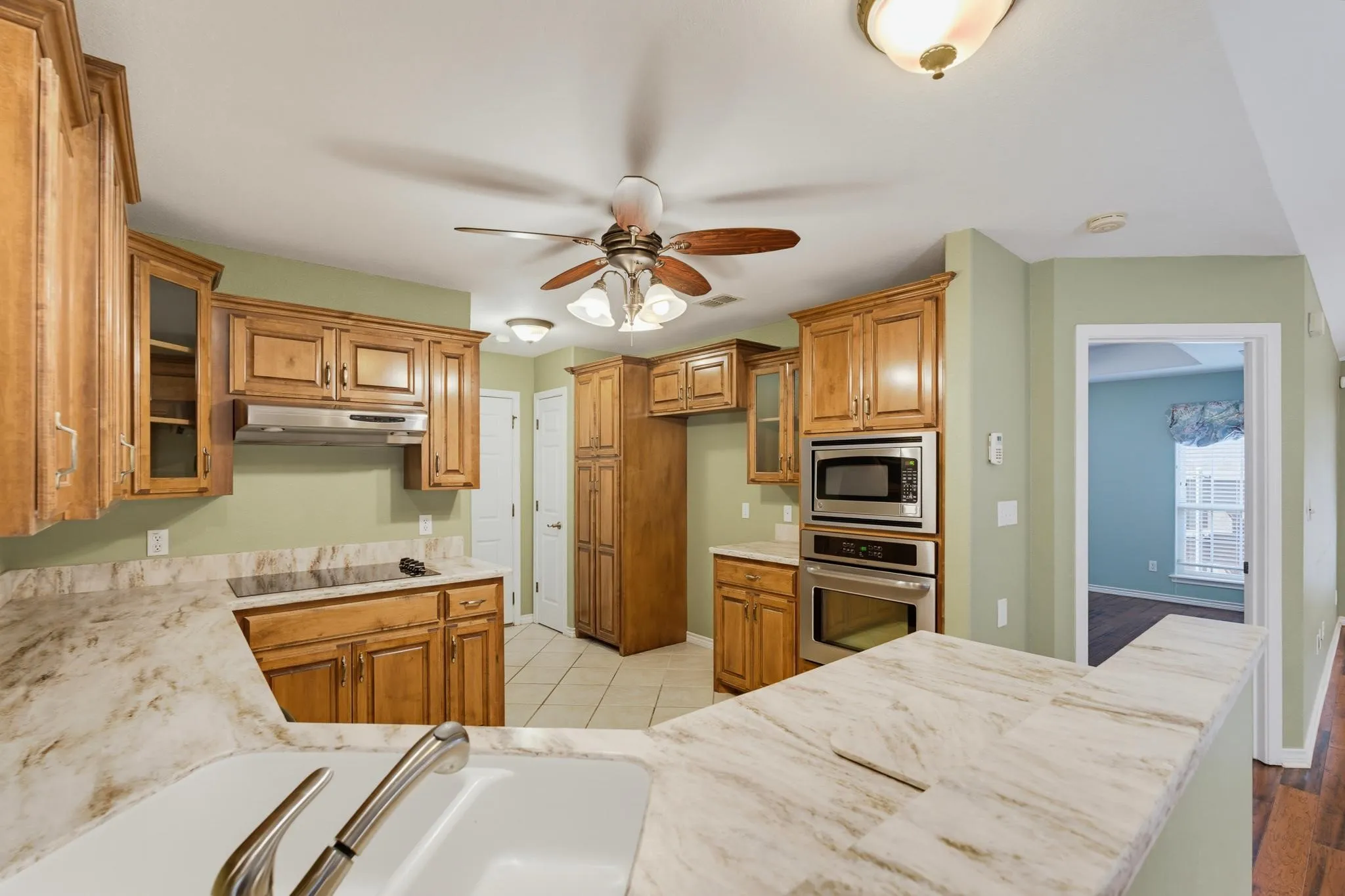 Single Family Residence For Sale in Taylor County , 3917 Garden Grove Lane, Abilene, Texas 79606, 3 Bedroom, 2 Bathroom, 2 Garage spaces, 1,608 Sqft, built in 2005, mls#21392559, Real Estate Agent in Abilene, Homes For Sale in Taylor county, Homes For Sale in Abilene, Realtor in Abilene Texas, Real Estate Brokerage Independent Realty Texas, Luminita Cordes Realtor