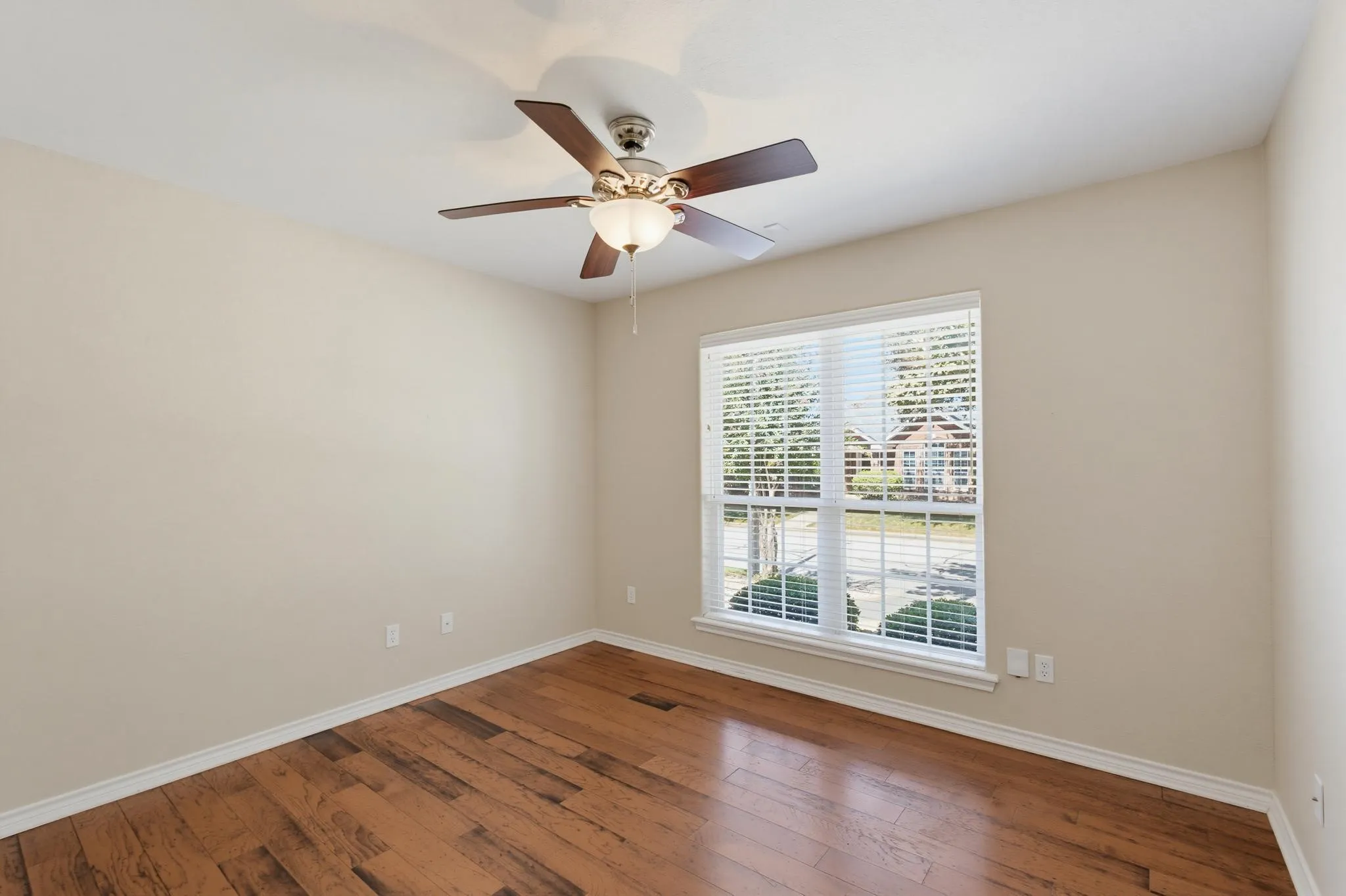 Single Family Residence For Sale in Taylor County , 3917 Garden Grove Lane, Abilene, Texas 79606, 3 Bedroom, 2 Bathroom, 2 Garage spaces, 1,608 Sqft, built in 2005, mls#21392559, Real Estate Agent in Abilene, Homes For Sale in Taylor county, Homes For Sale in Abilene, Realtor in Abilene Texas, Real Estate Brokerage Independent Realty Texas, Luminita Cordes Realtor