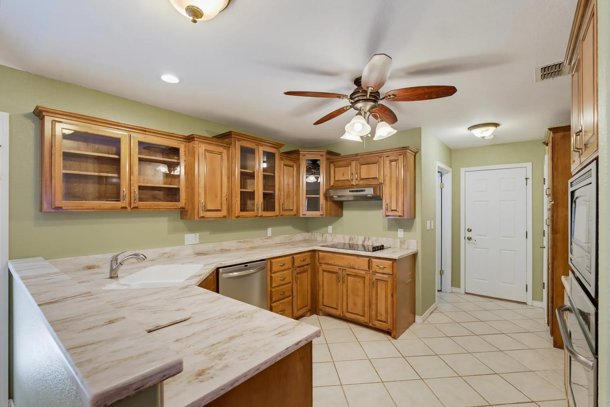 Single Family Residence For Sale in Taylor County , 3917 Garden Grove Lane, Abilene, Texas 79606, 3 Bedroom, 2 Bathroom, 2 Garage spaces, 1,608 Sqft, built in 2005, mls#21392559, Real Estate Agent in Abilene, Homes For Sale in Taylor county, Homes For Sale in Abilene, Realtor in Abilene Texas, Real Estate Brokerage Independent Realty Texas, Luminita Cordes Realtor
