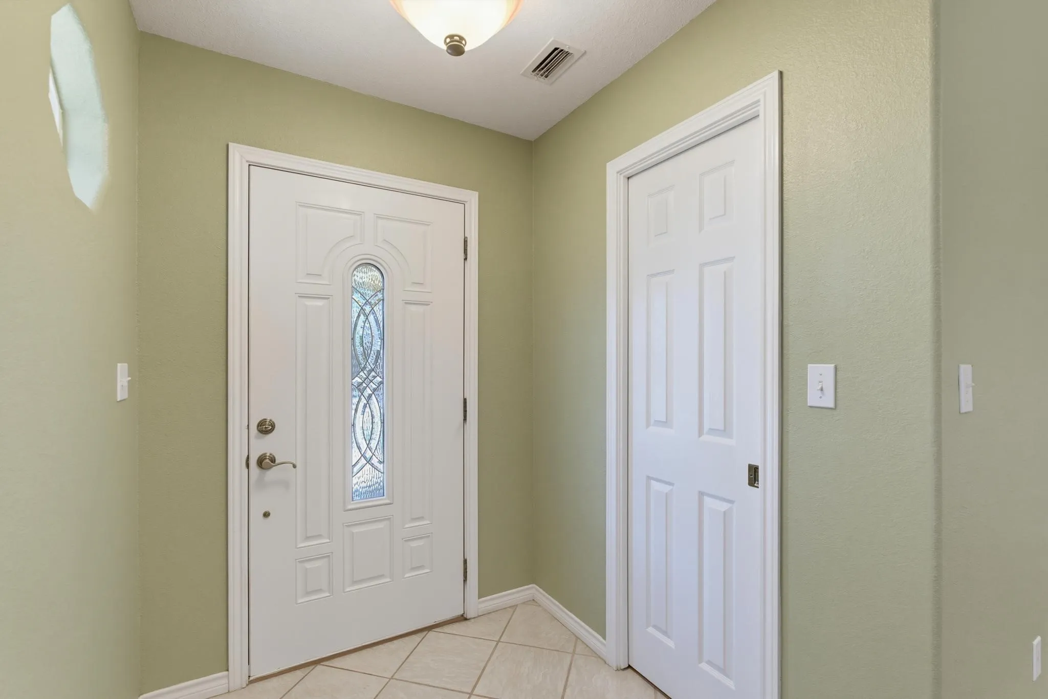 Single Family Residence For Sale in Taylor County , 3917 Garden Grove Lane, Abilene, Texas 79606, 3 Bedroom, 2 Bathroom, 2 Garage spaces, 1,608 Sqft, built in 2005, mls#21392559, Real Estate Agent in Abilene, Homes For Sale in Taylor county, Homes For Sale in Abilene, Realtor in Abilene Texas, Real Estate Brokerage Independent Realty Texas, Luminita Cordes Realtor