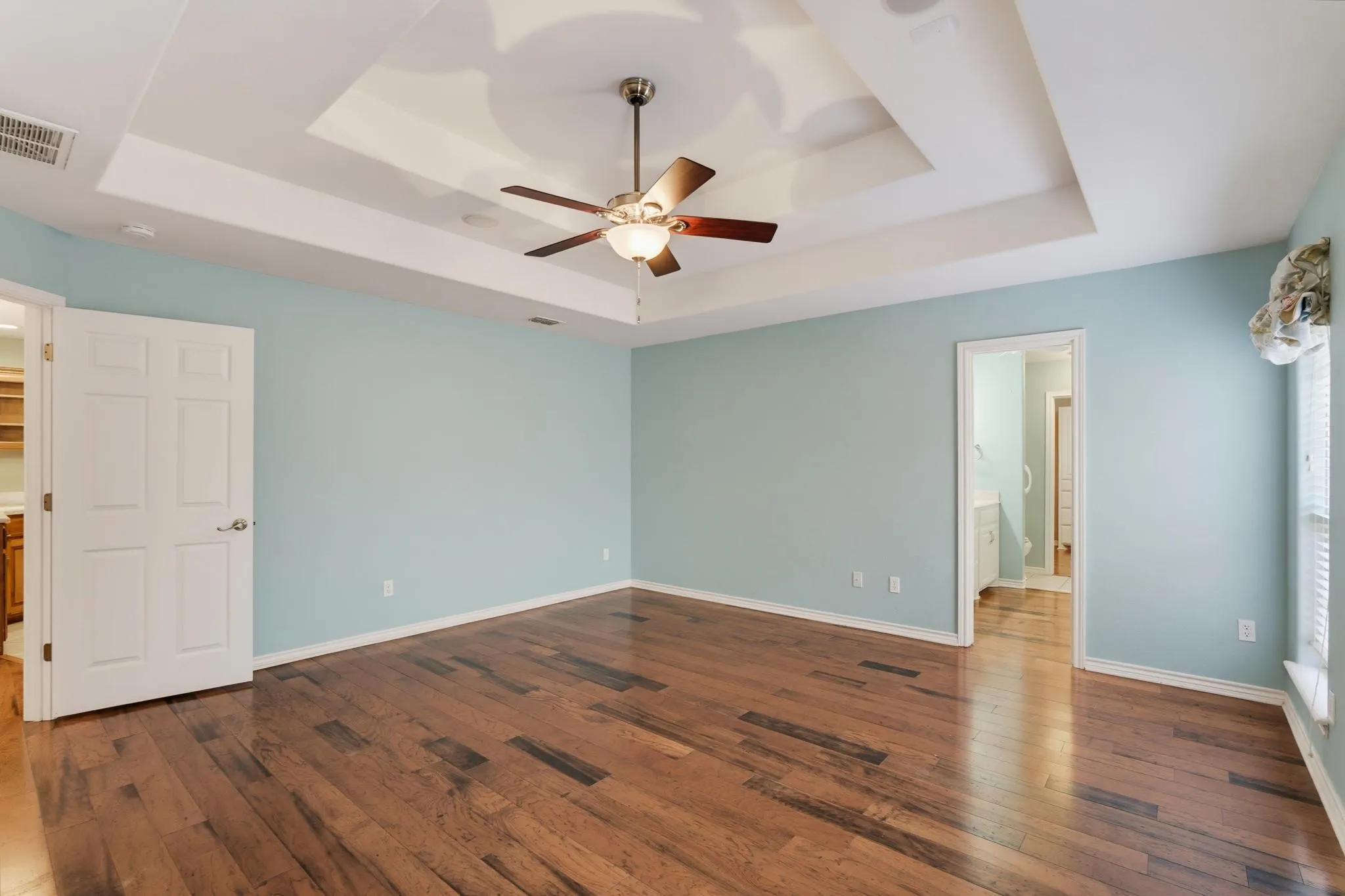 Single Family Residence For Sale in Taylor County , 3917 Garden Grove Lane, Abilene, Texas 79606, 3 Bedroom, 2 Bathroom, 2 Garage spaces, 1,608 Sqft, built in 2005, mls#21392559, Real Estate Agent in Abilene, Homes For Sale in Taylor county, Homes For Sale in Abilene, Realtor in Abilene Texas, Real Estate Brokerage Independent Realty Texas, Luminita Cordes Realtor
